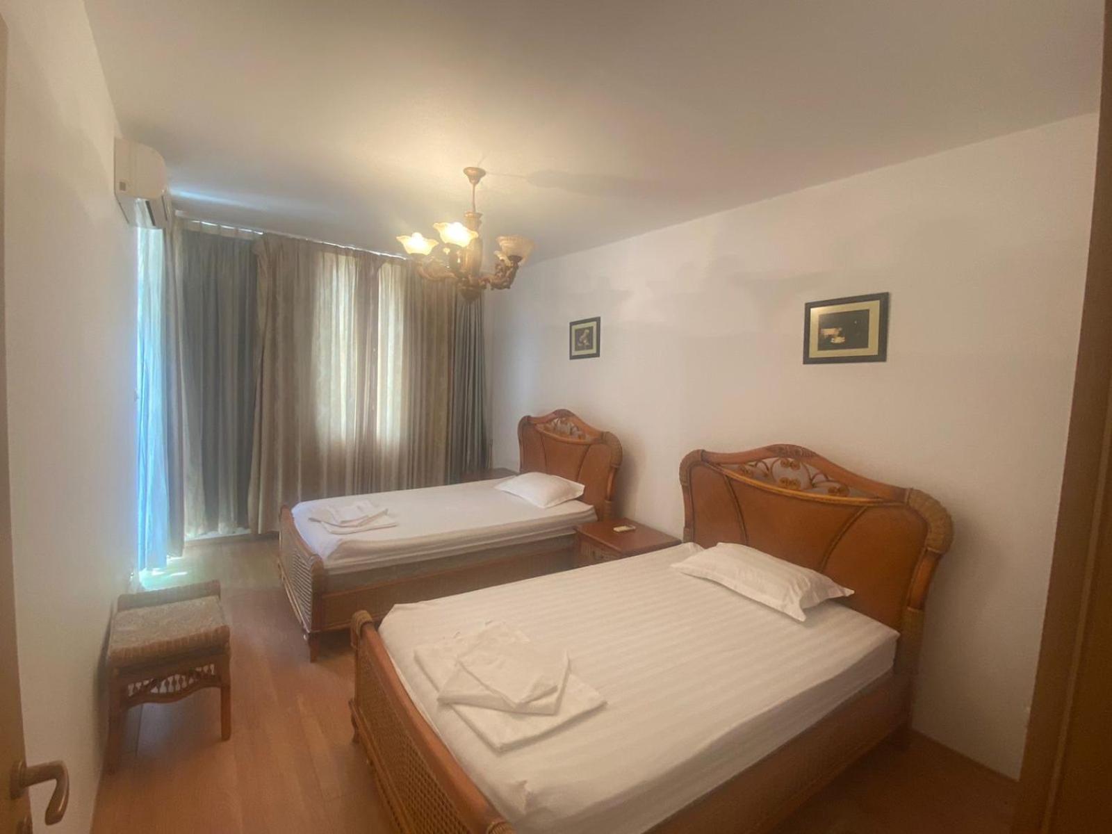 Oasis Suites Apartments and Studios
