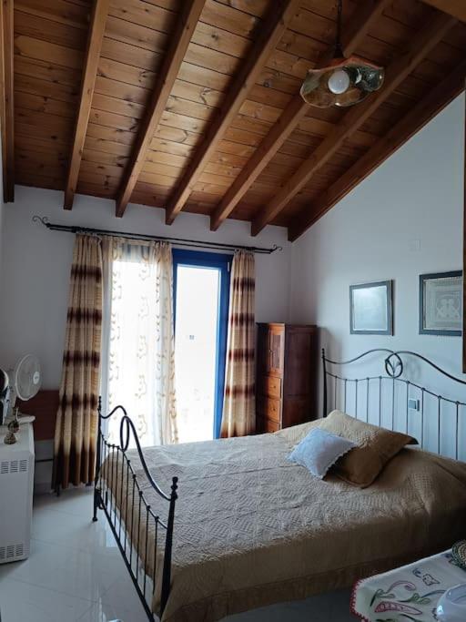 Kleopatra's apartment, Livadaki view 5