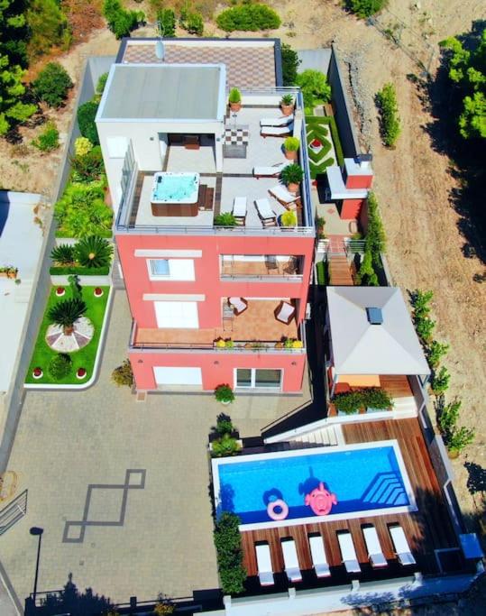 VILLA ARYA - Heated pool, roof hot tub, gym, near the beach with amazing views! view 5