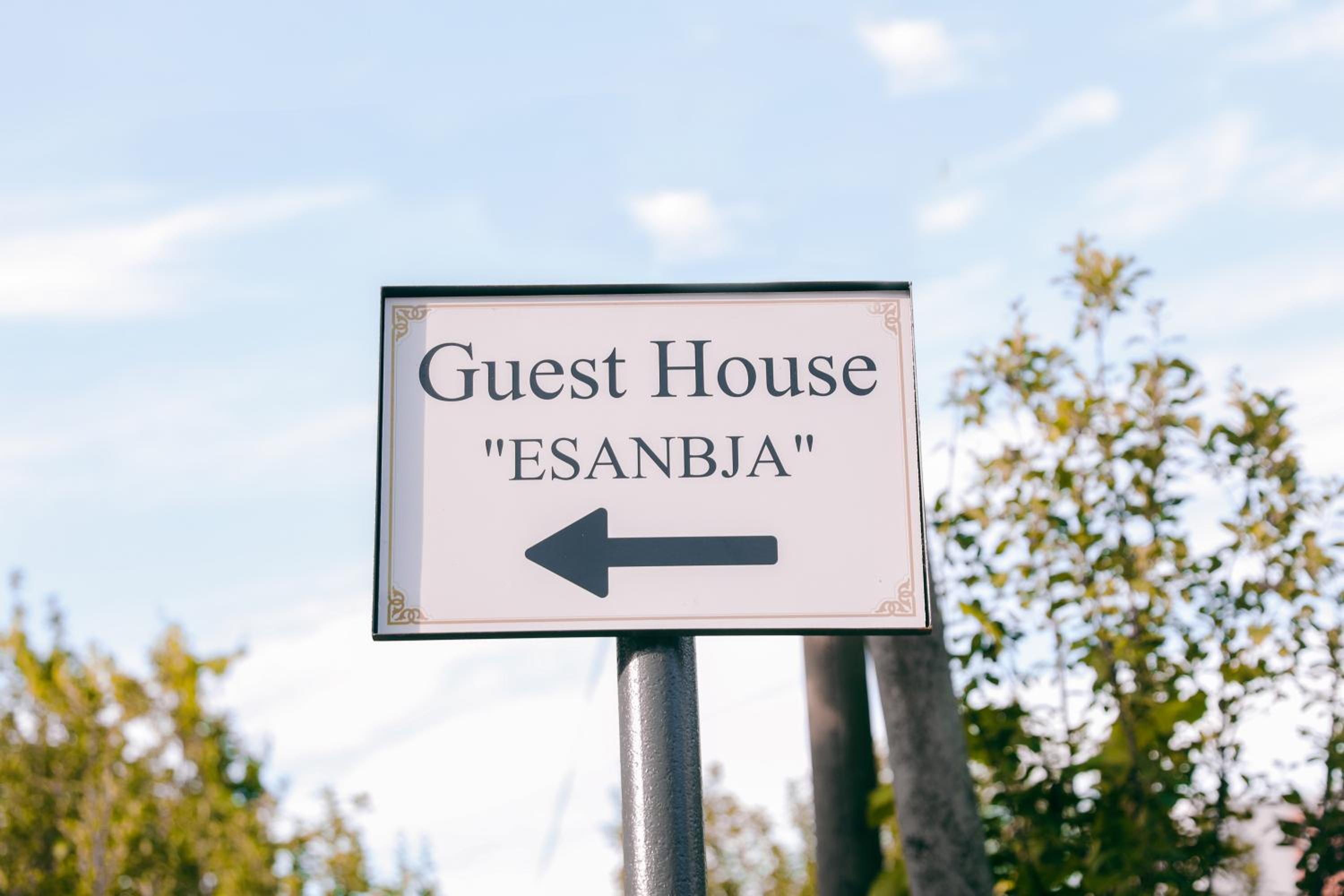 Guest House ESANBJA