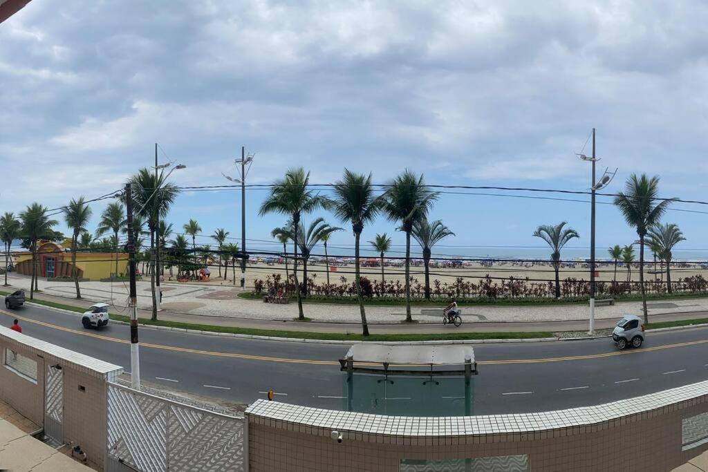 Frente para o mar - prático e acolhedor