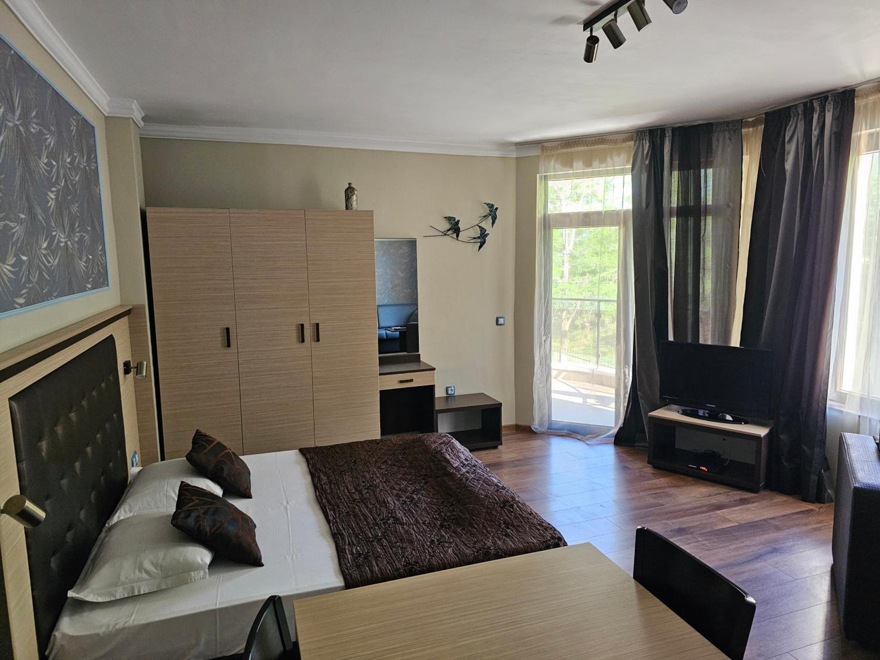 Cosy Studio 9
