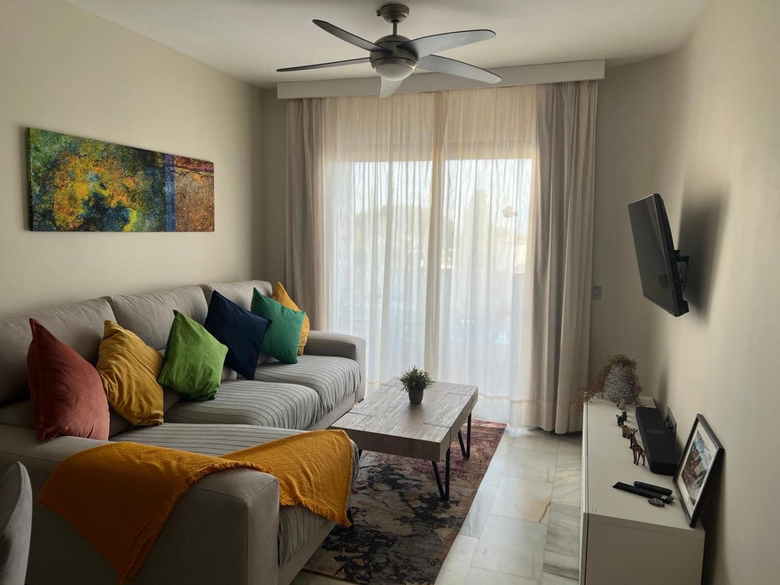 Crown Apartments with Sea View