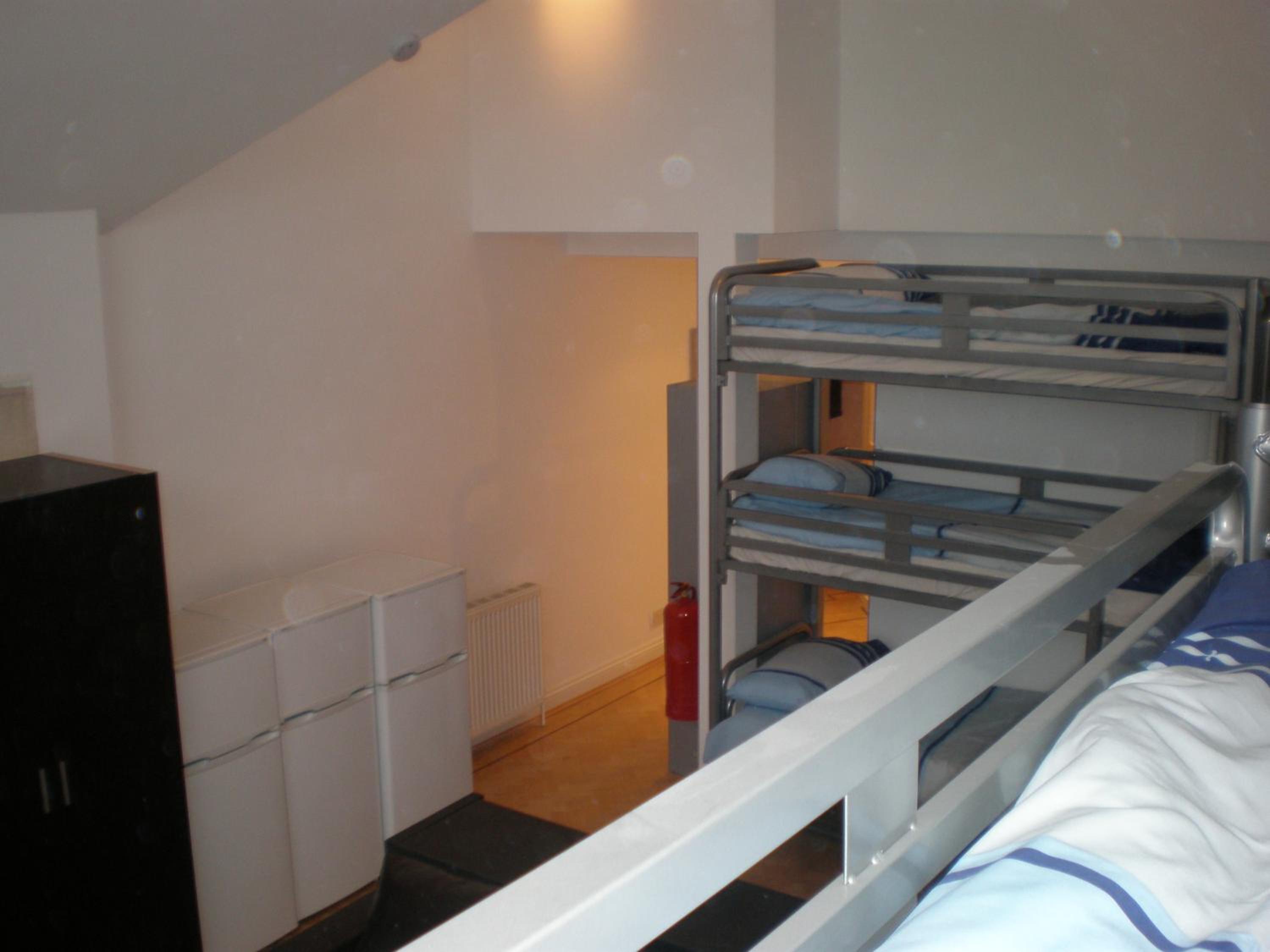 365 London Hostel