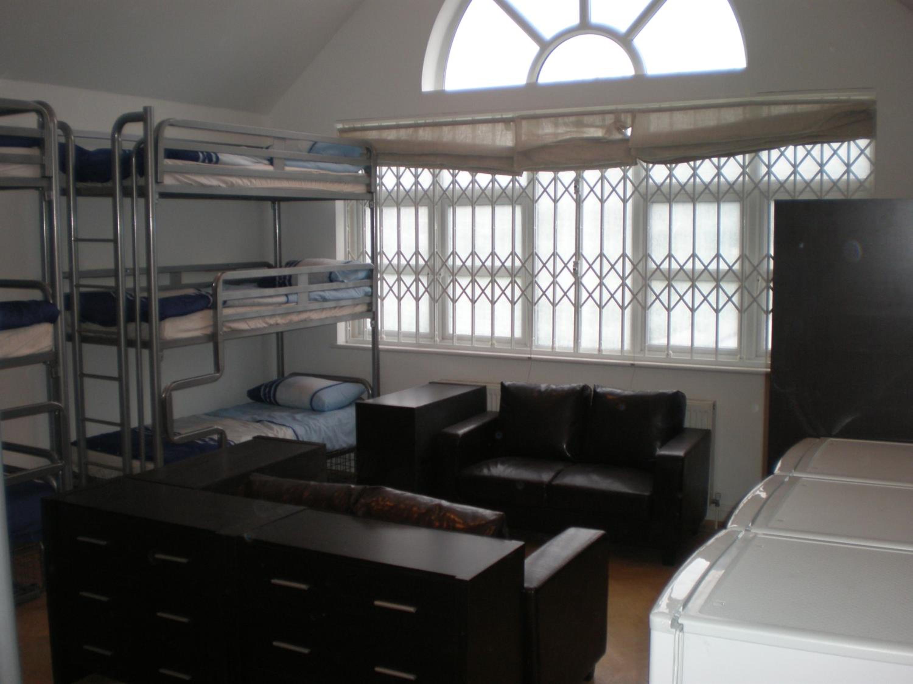 365 London Hostel