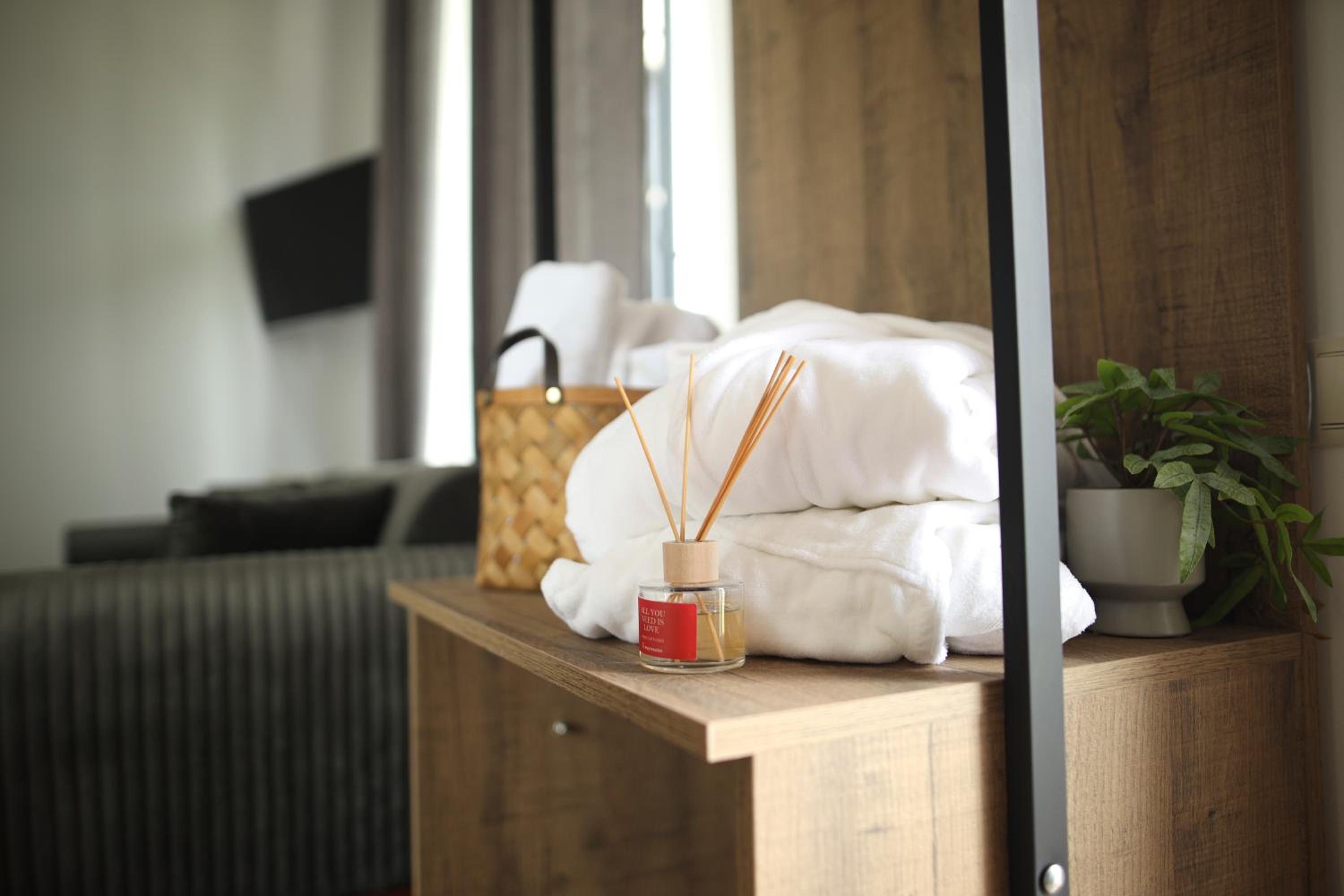 REDROOF Goris Boutique Hotel