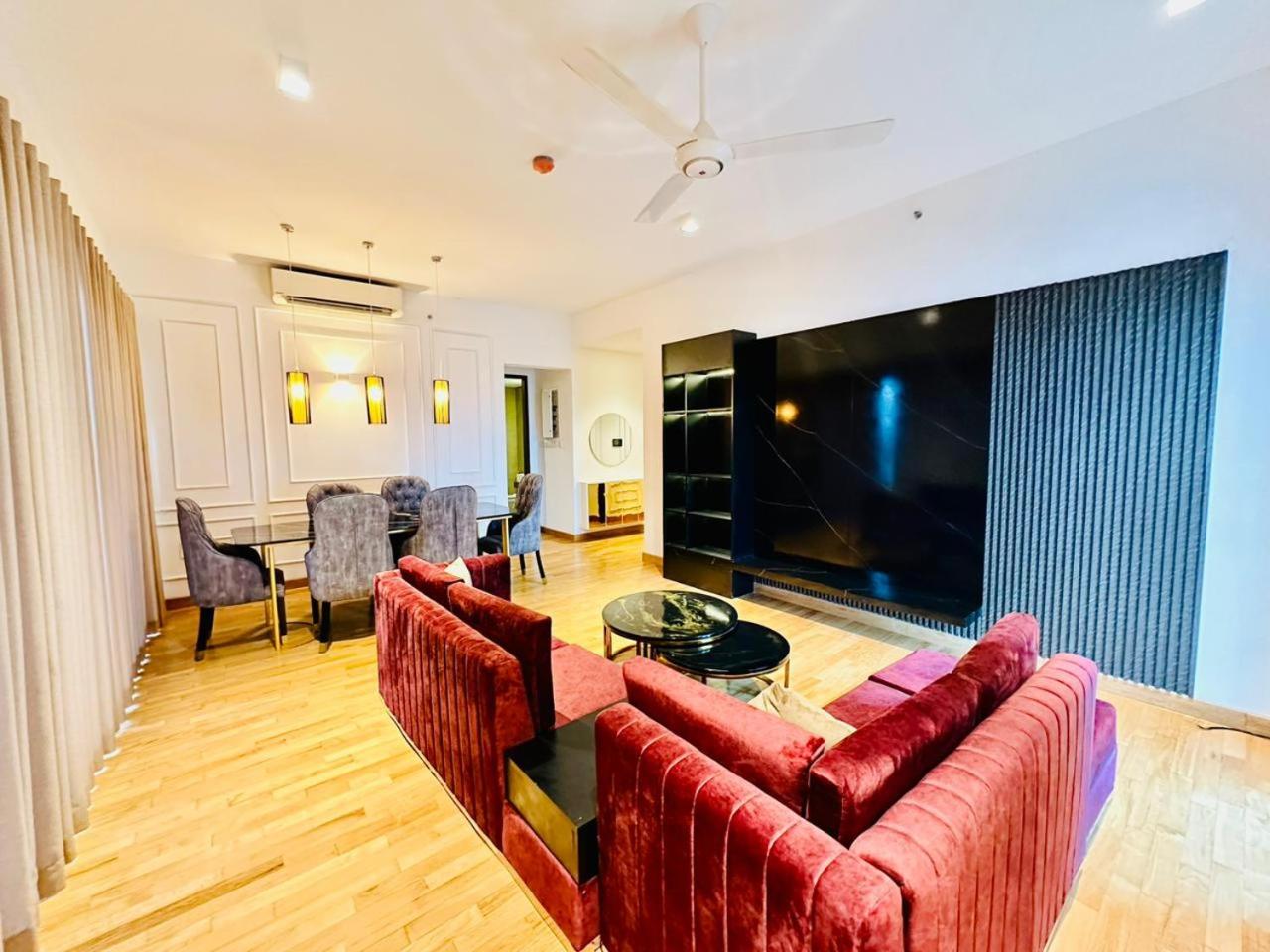 Luxury apartments- Luna Tower 447 view 4