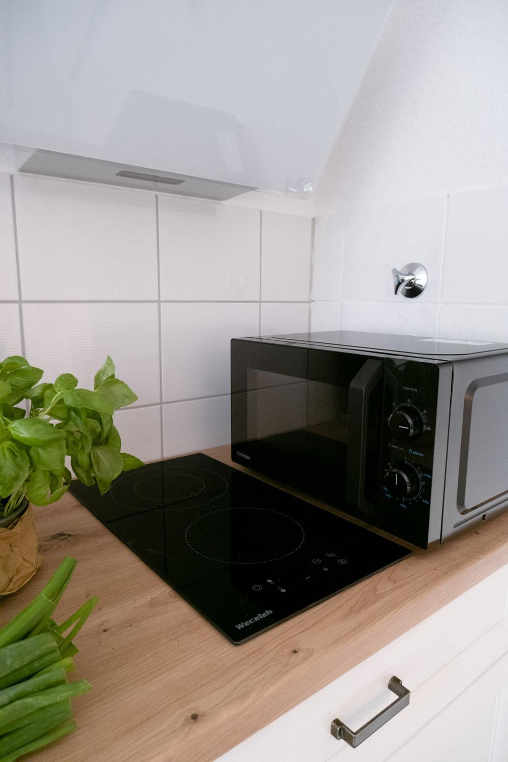 BELLA - Business&Family - 2 Zimmer direkt neben Schloß, Parkplatz, SmartTV, Netflix, Waschmaschine, 24h Checkin, 71qm, Kingsizebett, Hotelbettwäsche