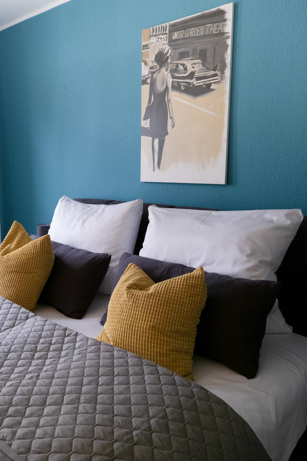 BELLA - Business&Family - 2 Zimmer direkt neben Schloß, Parkplatz, SmartTV, Netflix, Waschmaschine, 24h Checkin, 71qm, Kingsizebett, Hotelbettwäsche