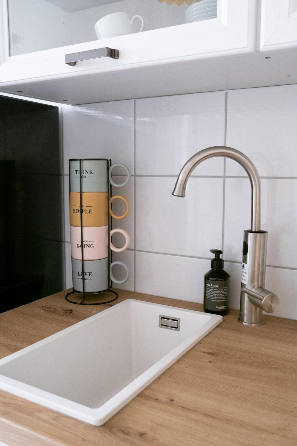BELLA - Business&Family - 2 Zimmer direkt neben Schloß, Parkplatz, SmartTV, Netflix, Waschmaschine, 24h Checkin, 71qm, Kingsizebett, Hotelbettwäsche