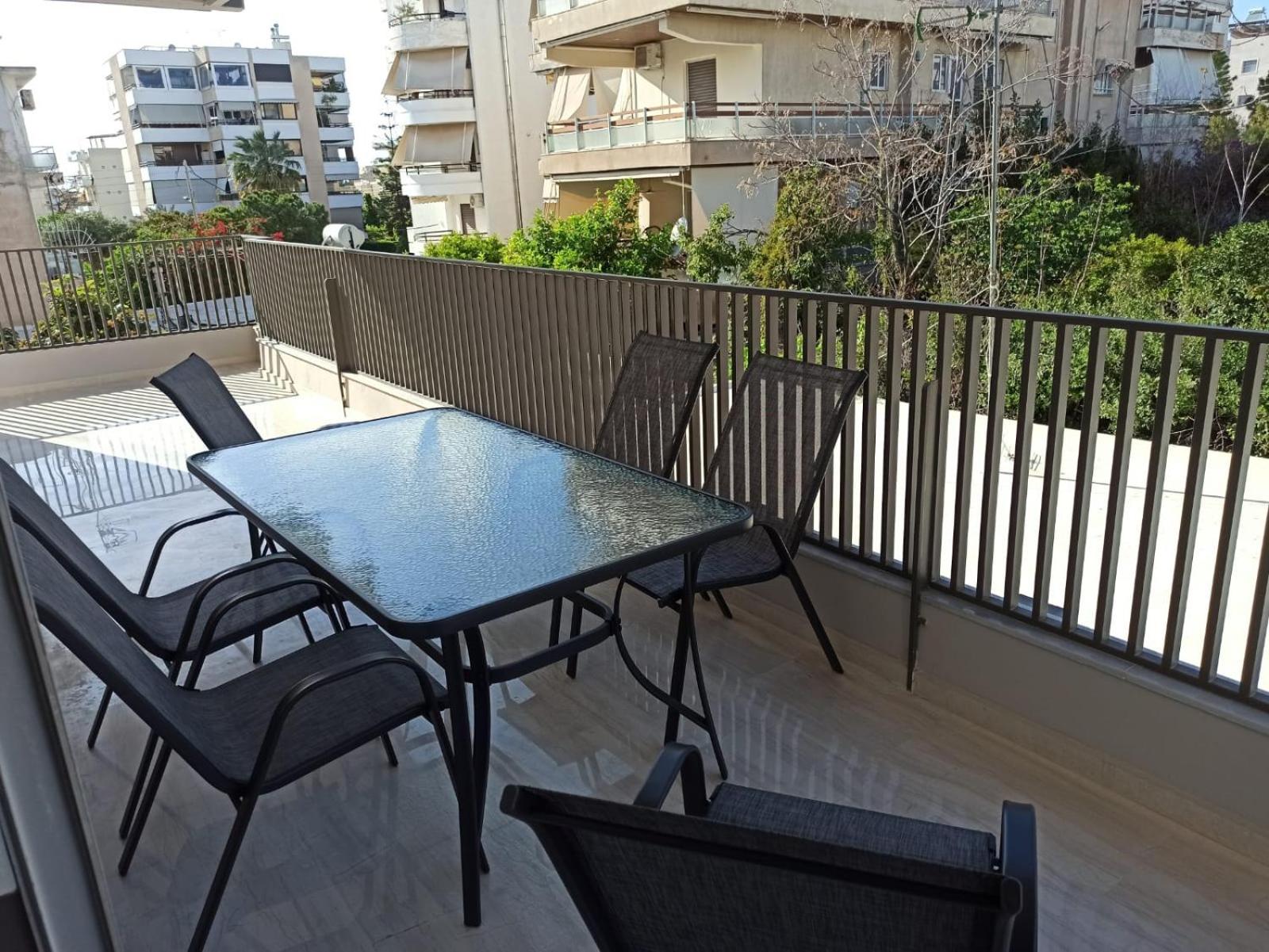 Greyt Apartments Glyfada