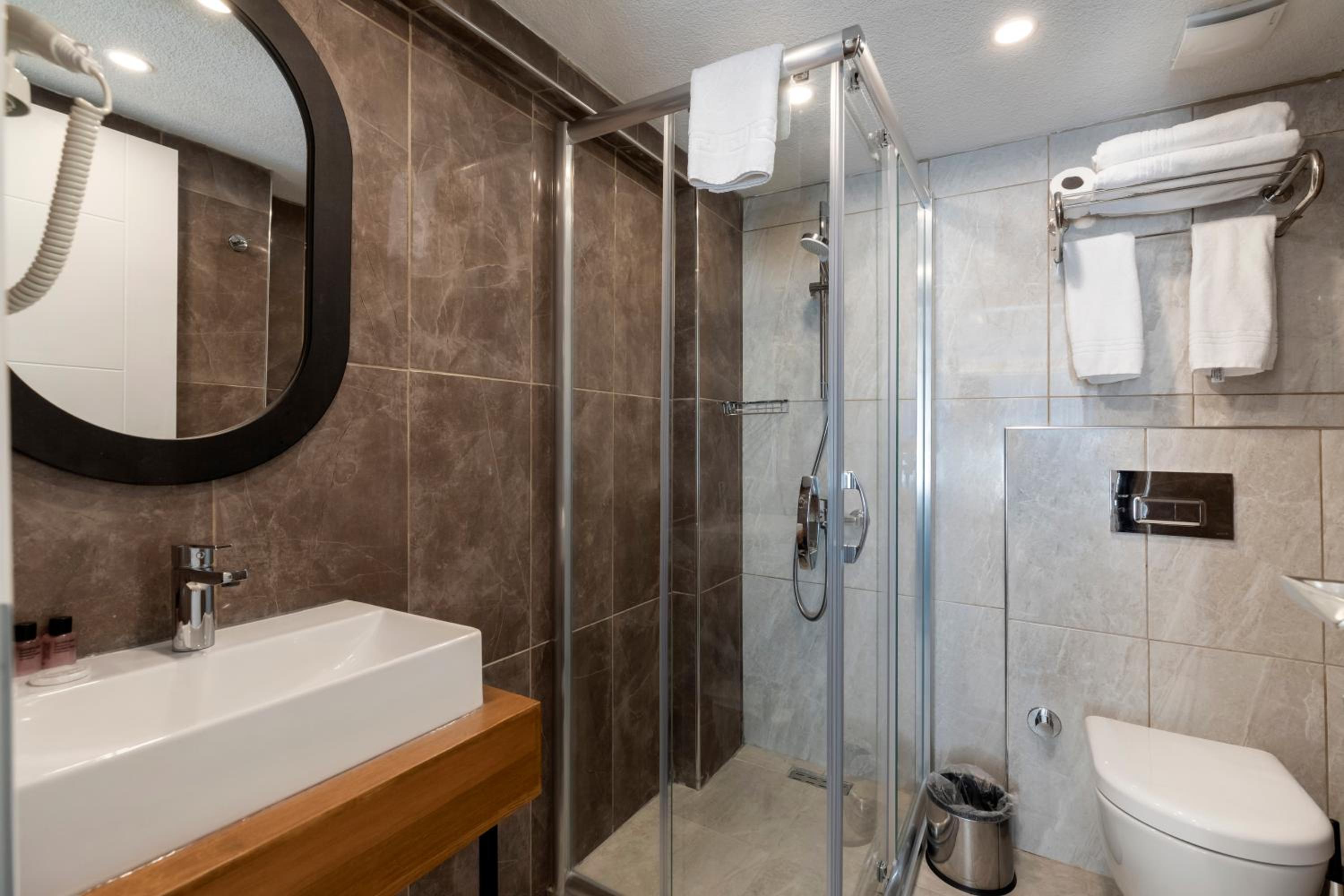 Union Otel Port - Image 16