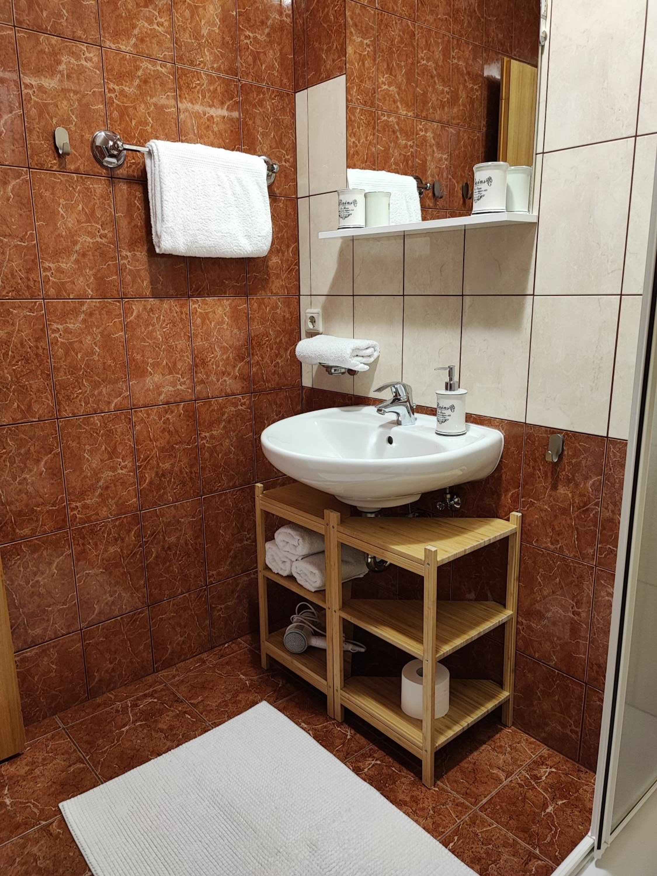 Photo 38