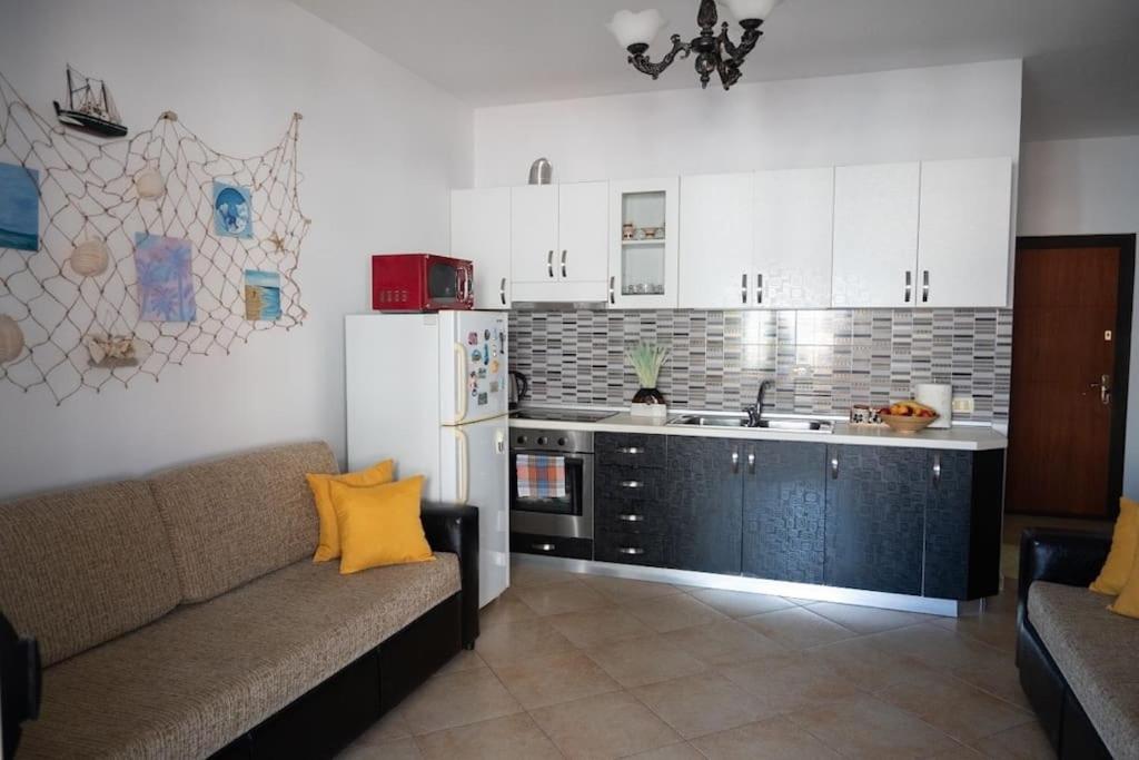 Hoxha Veranda Apartment
