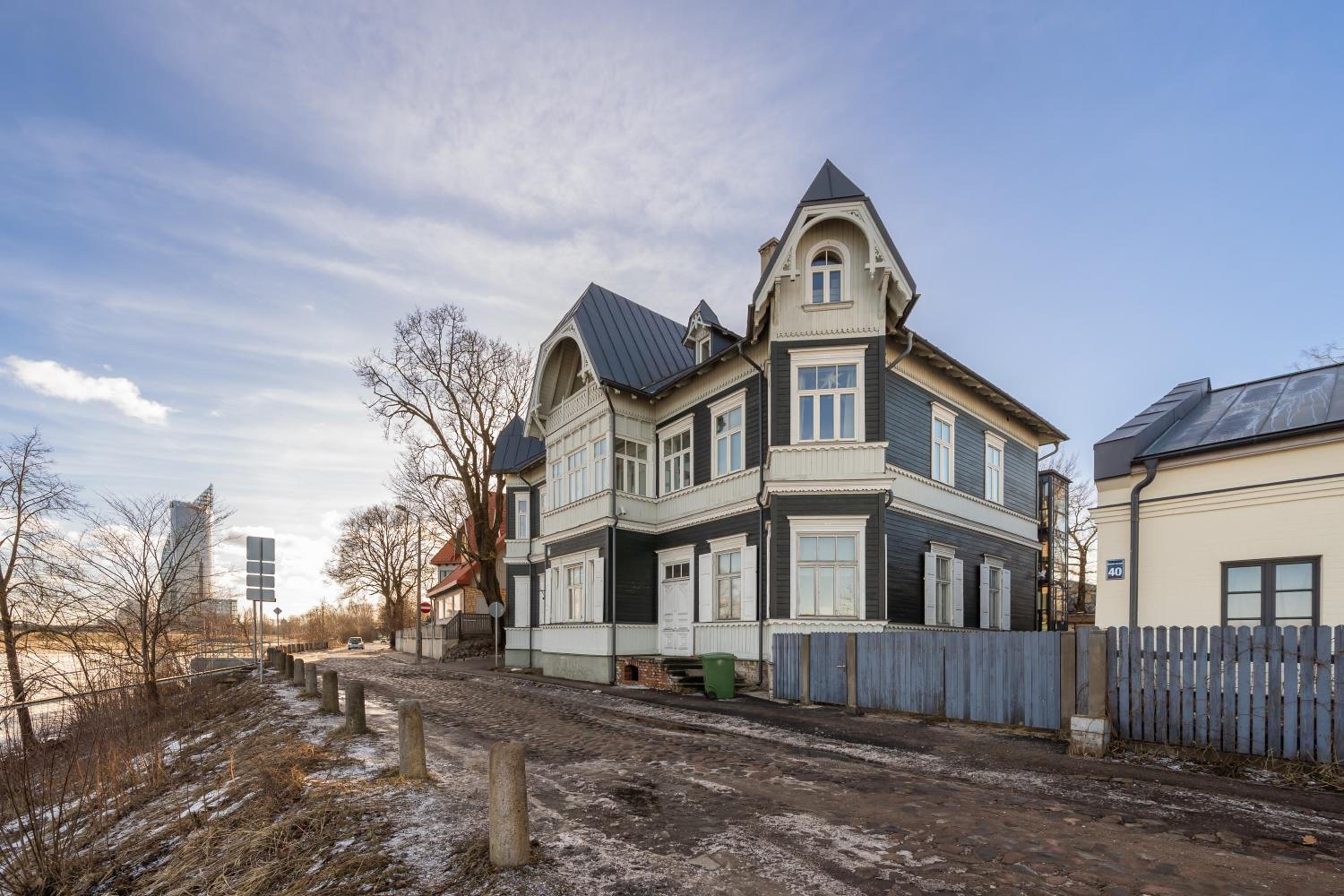 Riverside flat with a beautiful view over Rīga