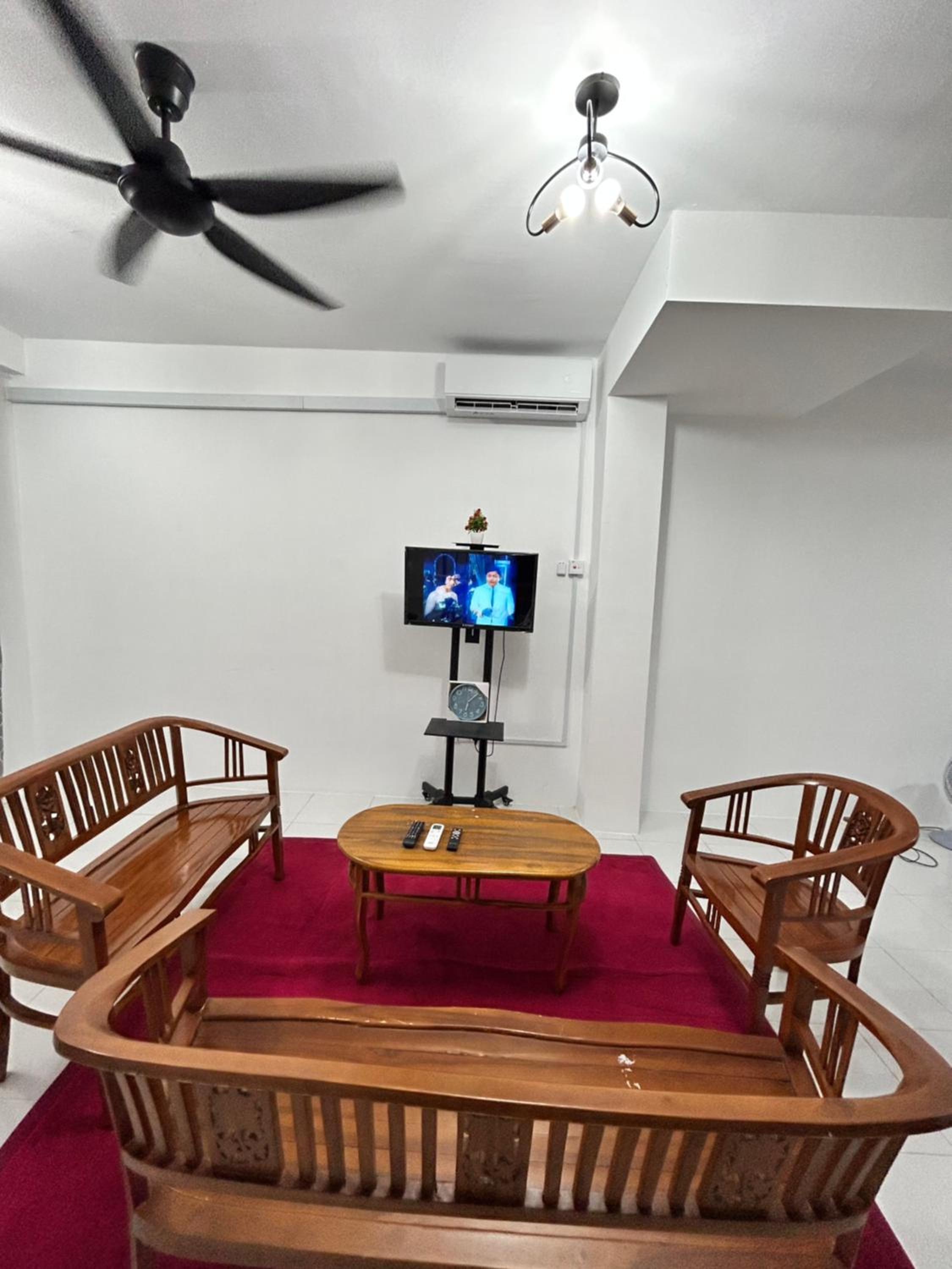 ARIZAH Homestay
