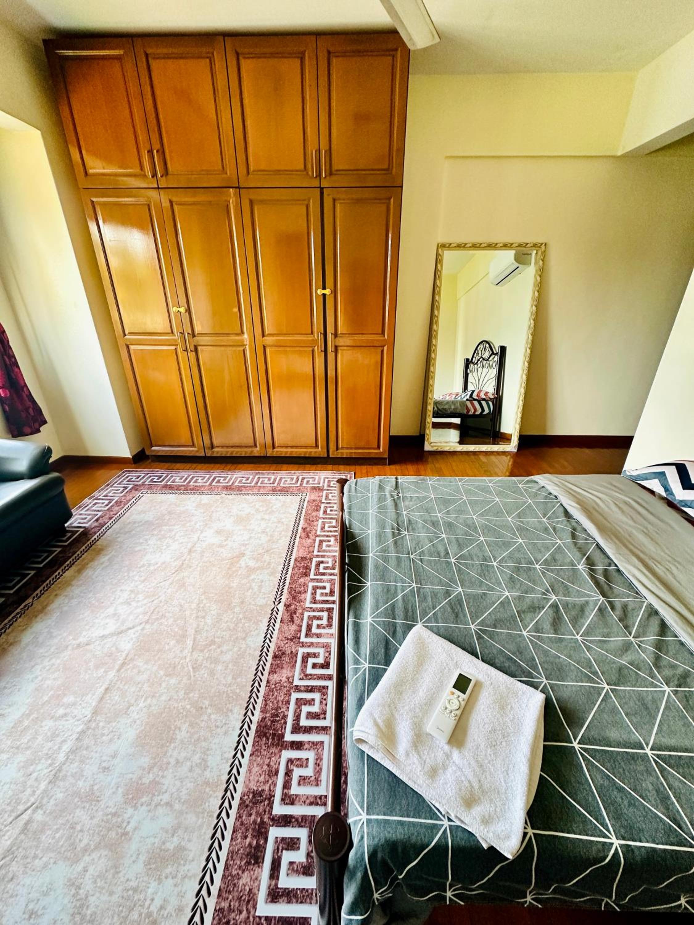 Comfy Haven Master Bedroom Lake view with Free Wifi & Free Parking photo 3