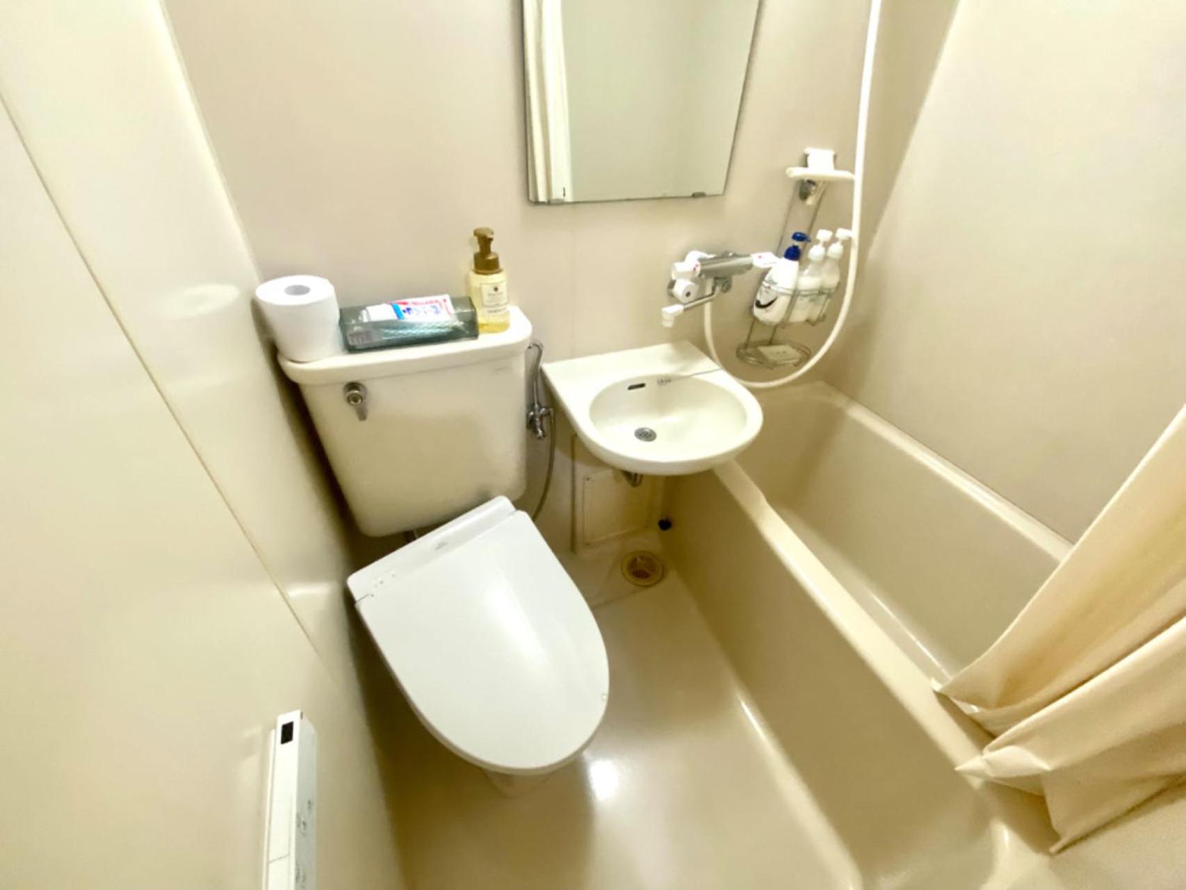 3 minutes on foot from Dotonbori East Entrance 5 minutes on foot from Shinsaibashi area traditional Japanese-style room