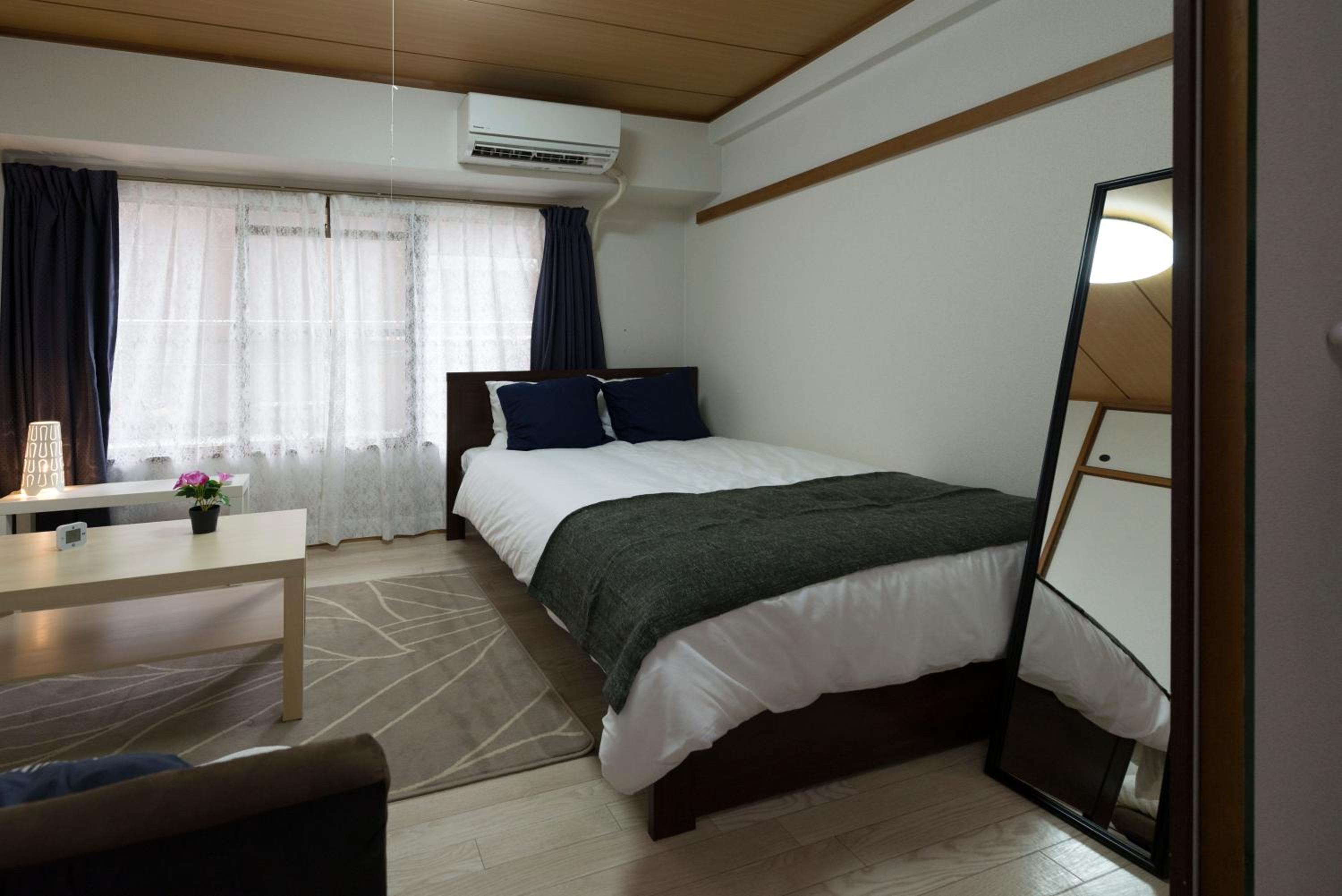 3 minutes on foot from Dotonbori East Entrance 5 minutes on foot from Shinsaibashi area traditional Japanese-style room