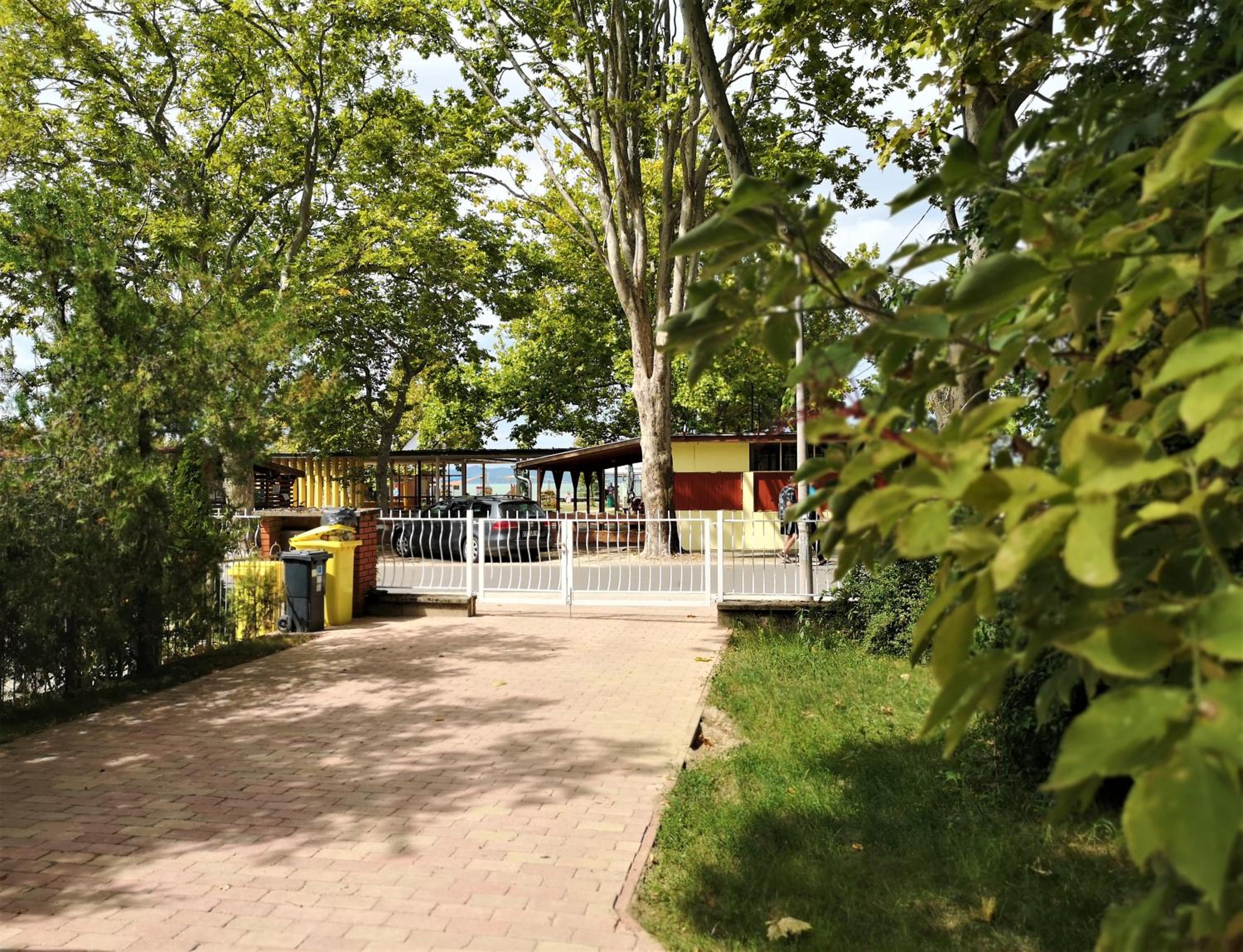 Strand Apartman