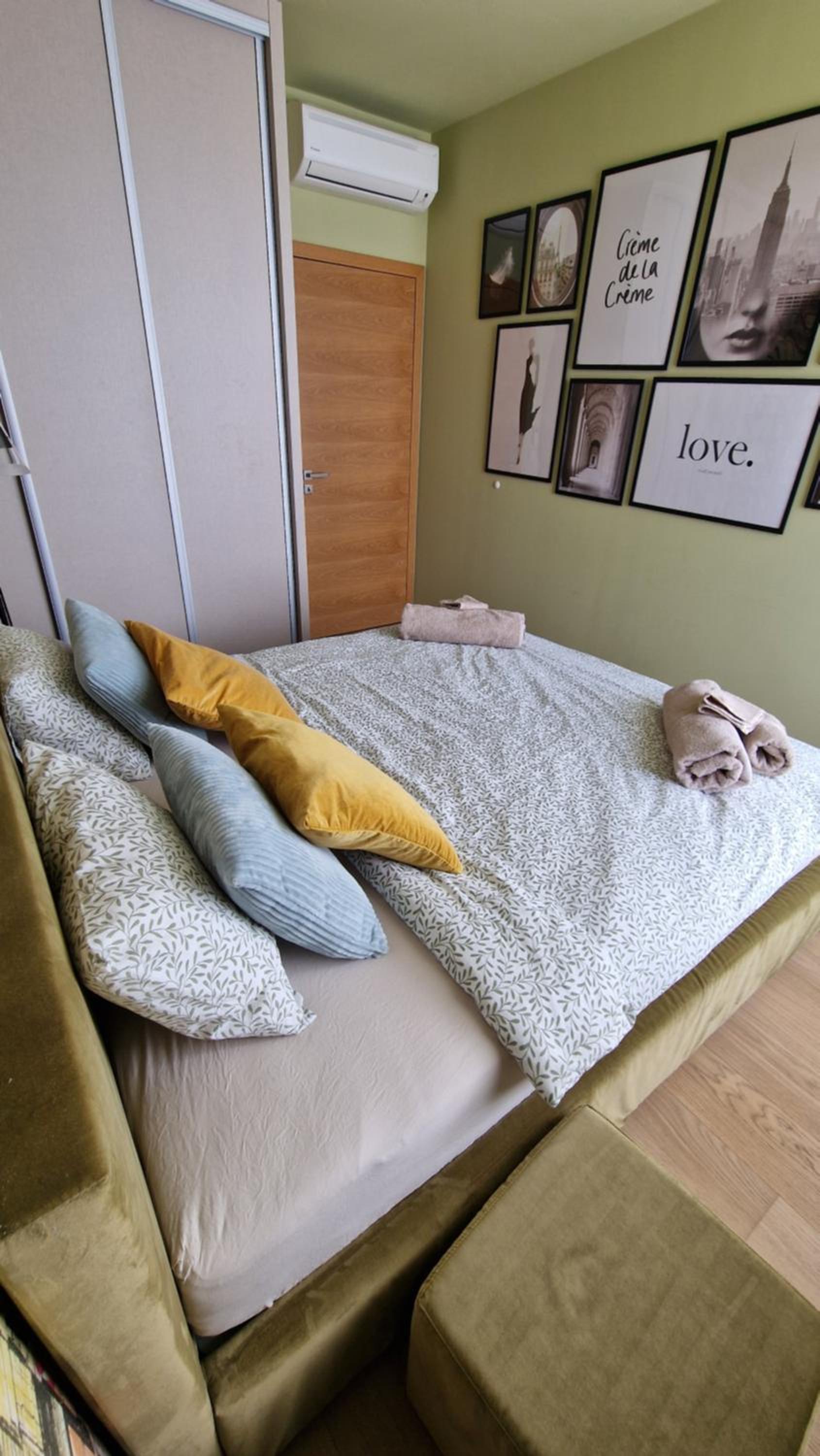 Panorama Oasis - Free Parking on site - Air Con - Biz WiFi - Netflix view 4