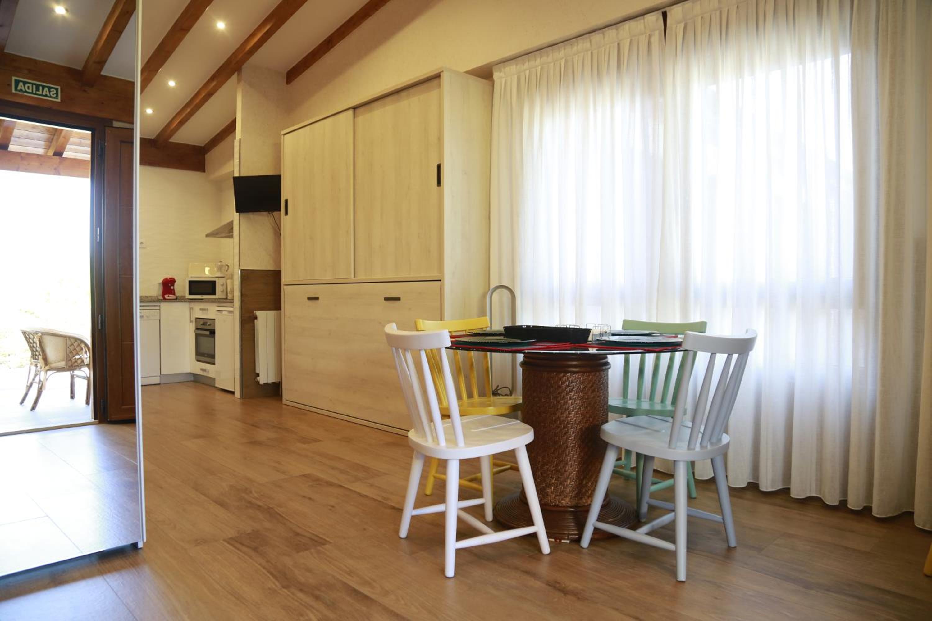 Apartamentos La Arena