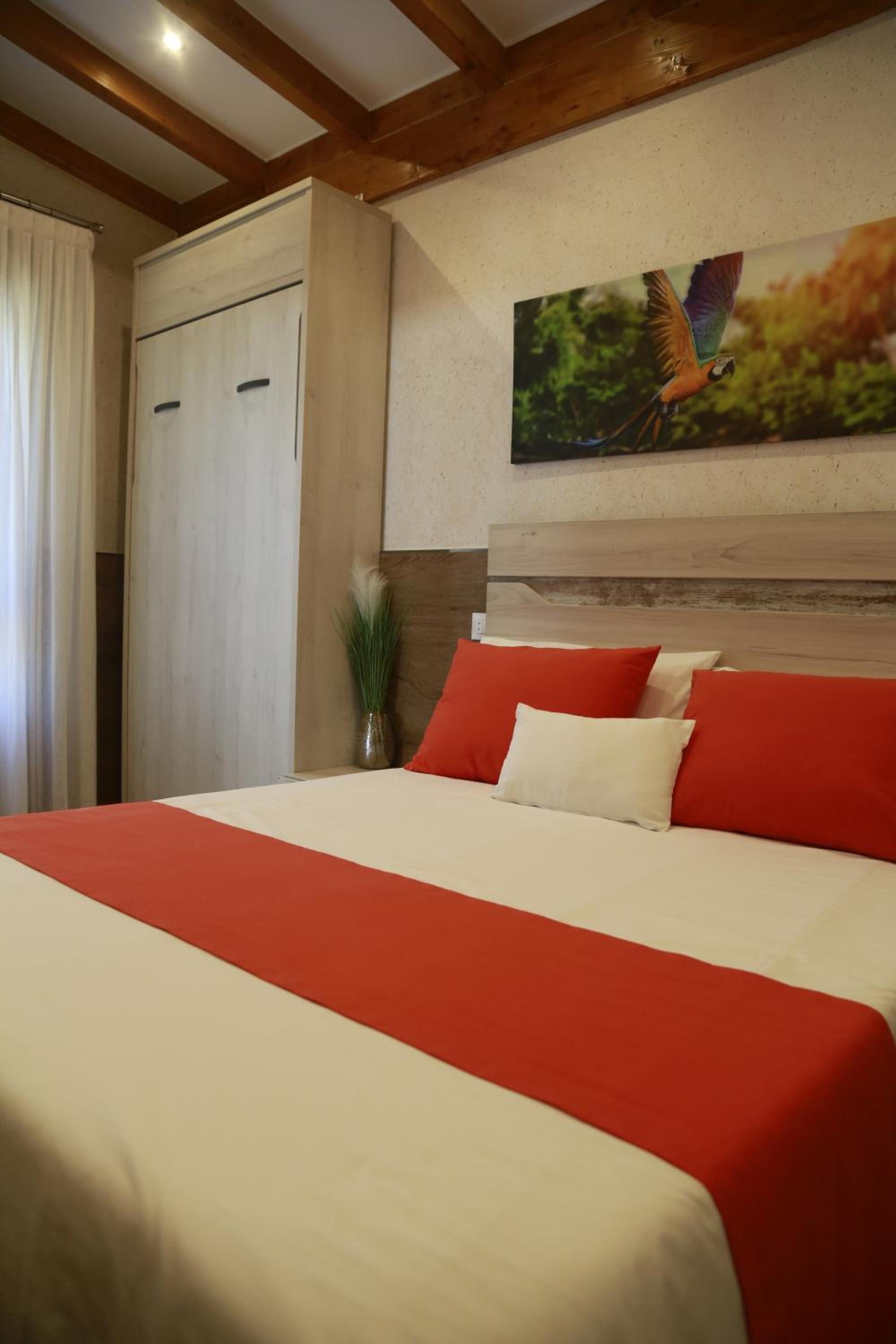 Apartamentos La Arena