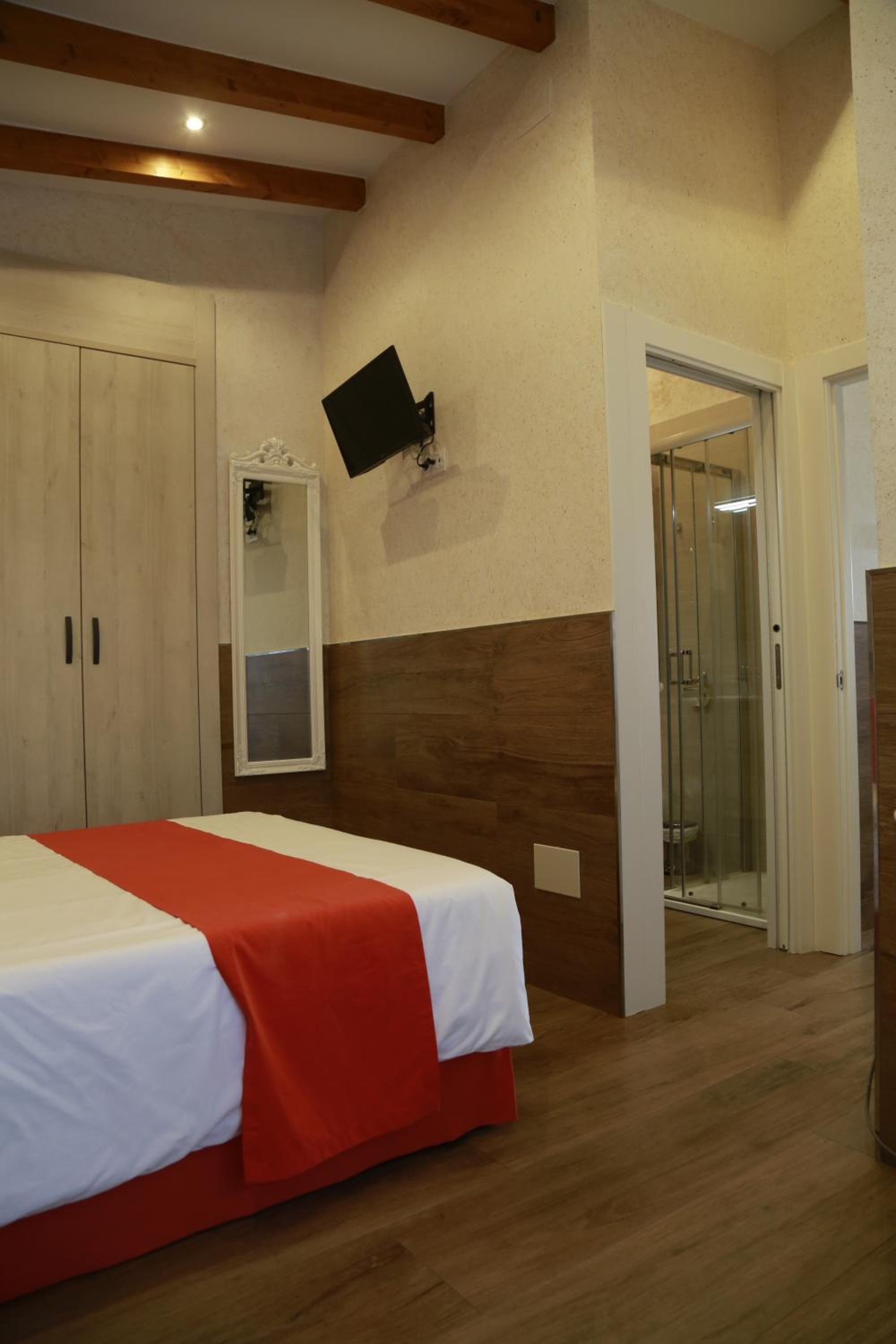Apartamentos La Arena