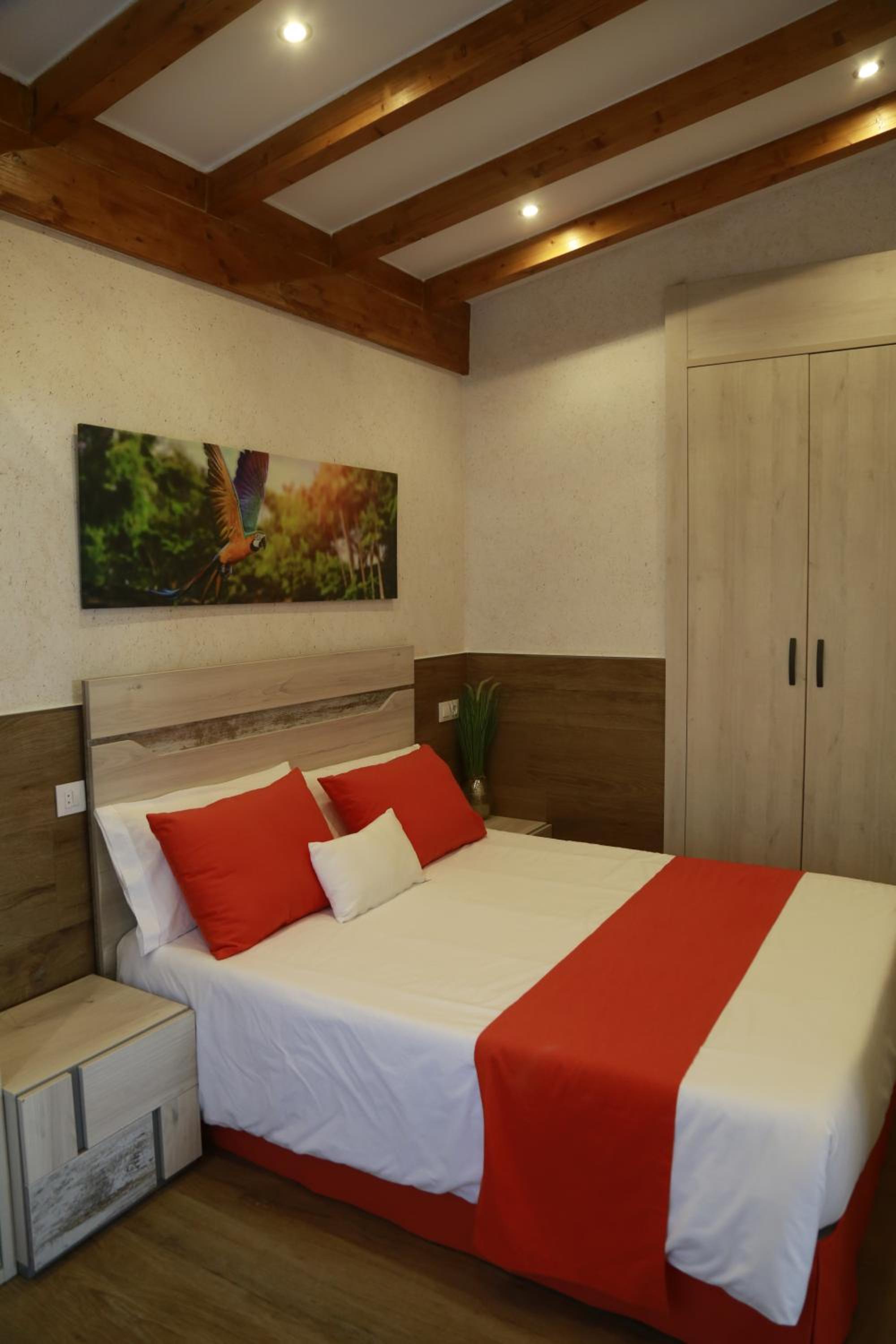 Apartamentos La Arena