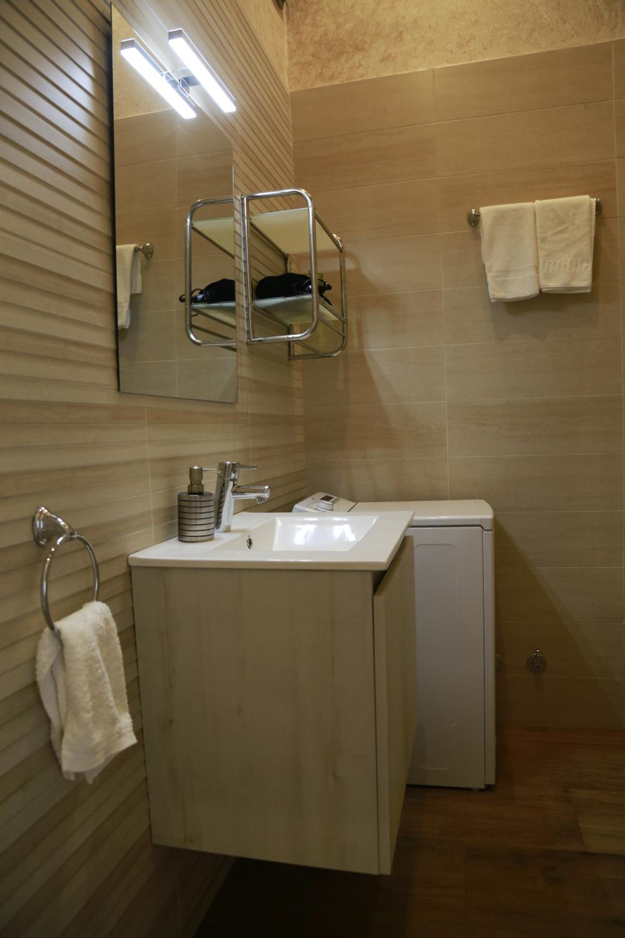 Apartamentos La Arena