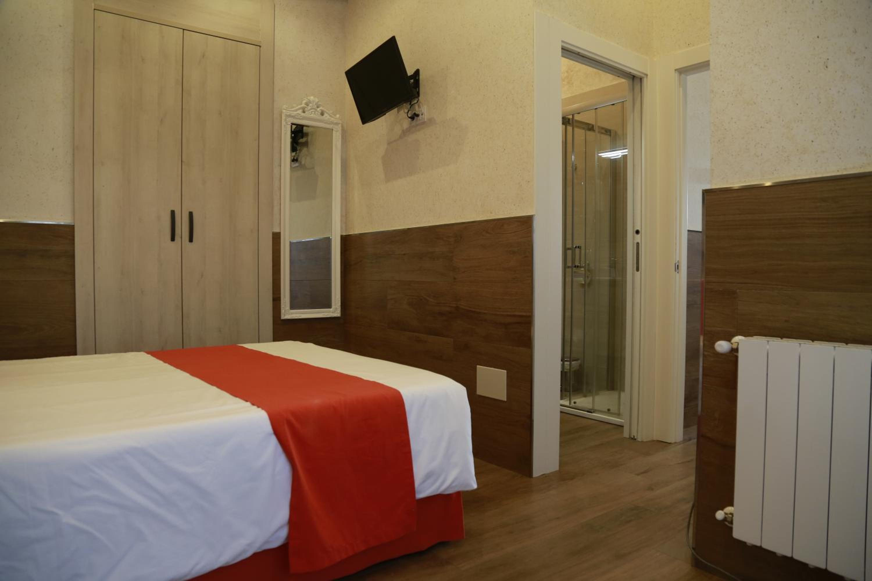 Apartamentos La Arena