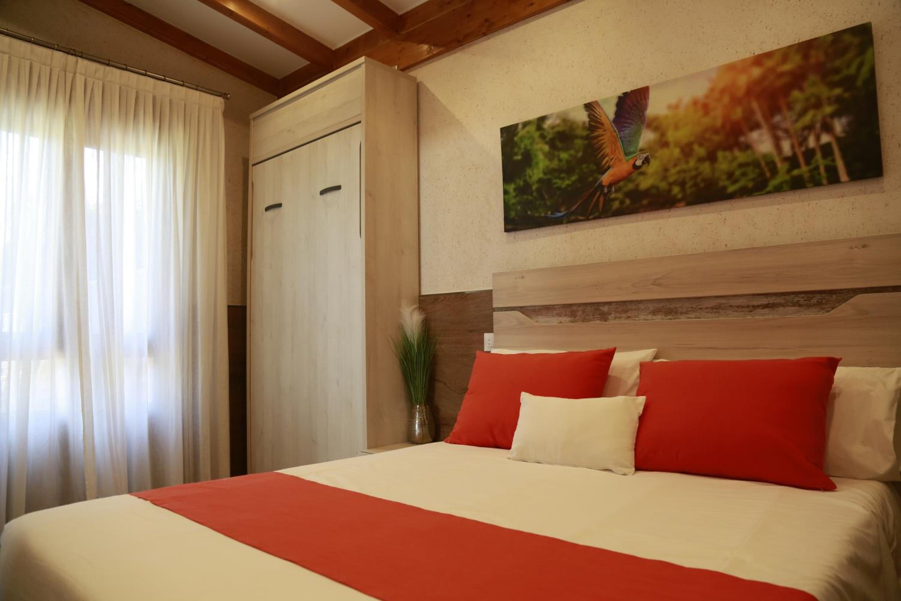 Apartamentos La Arena