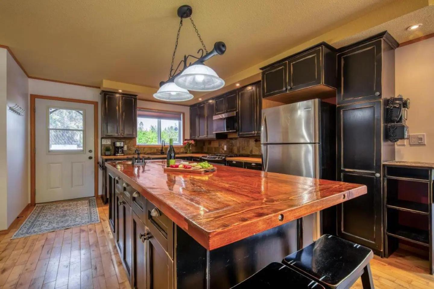 Radium 5BR Home Ping Pong, Foosball, & Gazebo