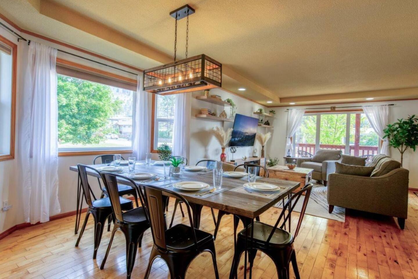 Radium 5BR Home Ping Pong, Foosball, & Gazebo