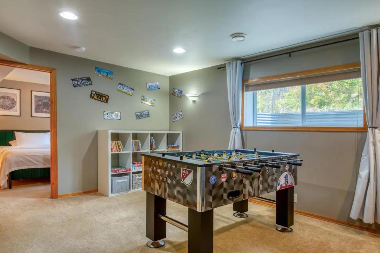 Radium 5BR Home Ping Pong, Foosball, & Gazebo