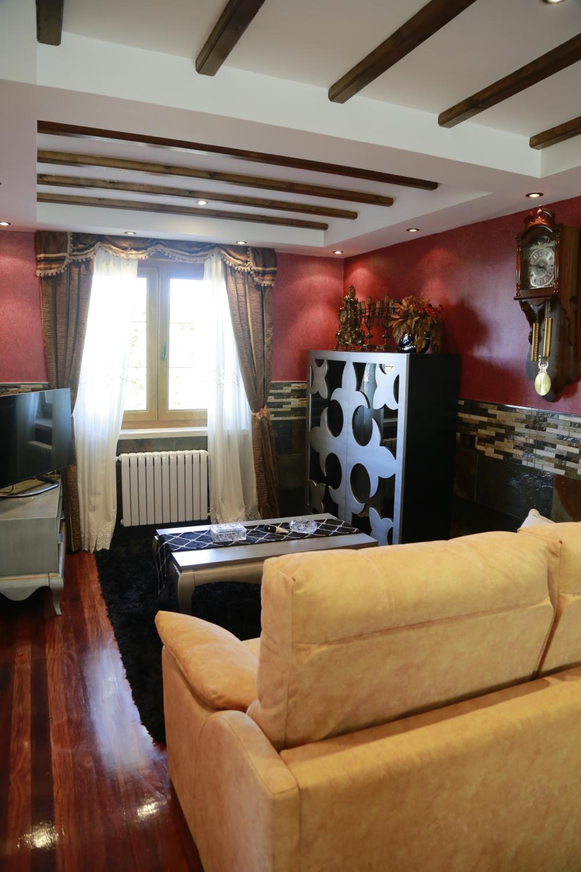Apartamentos La Arena