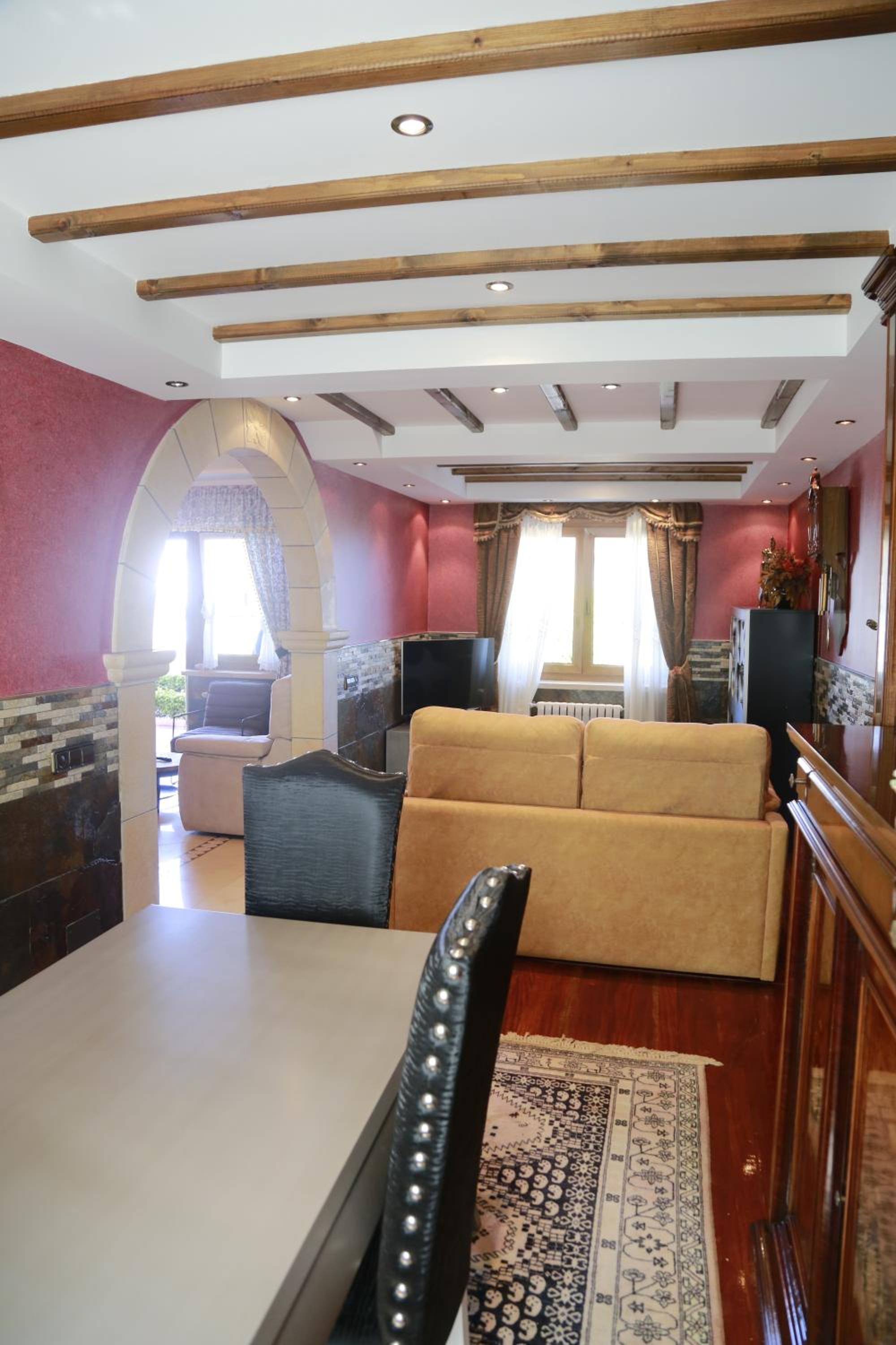 Apartamentos La Arena