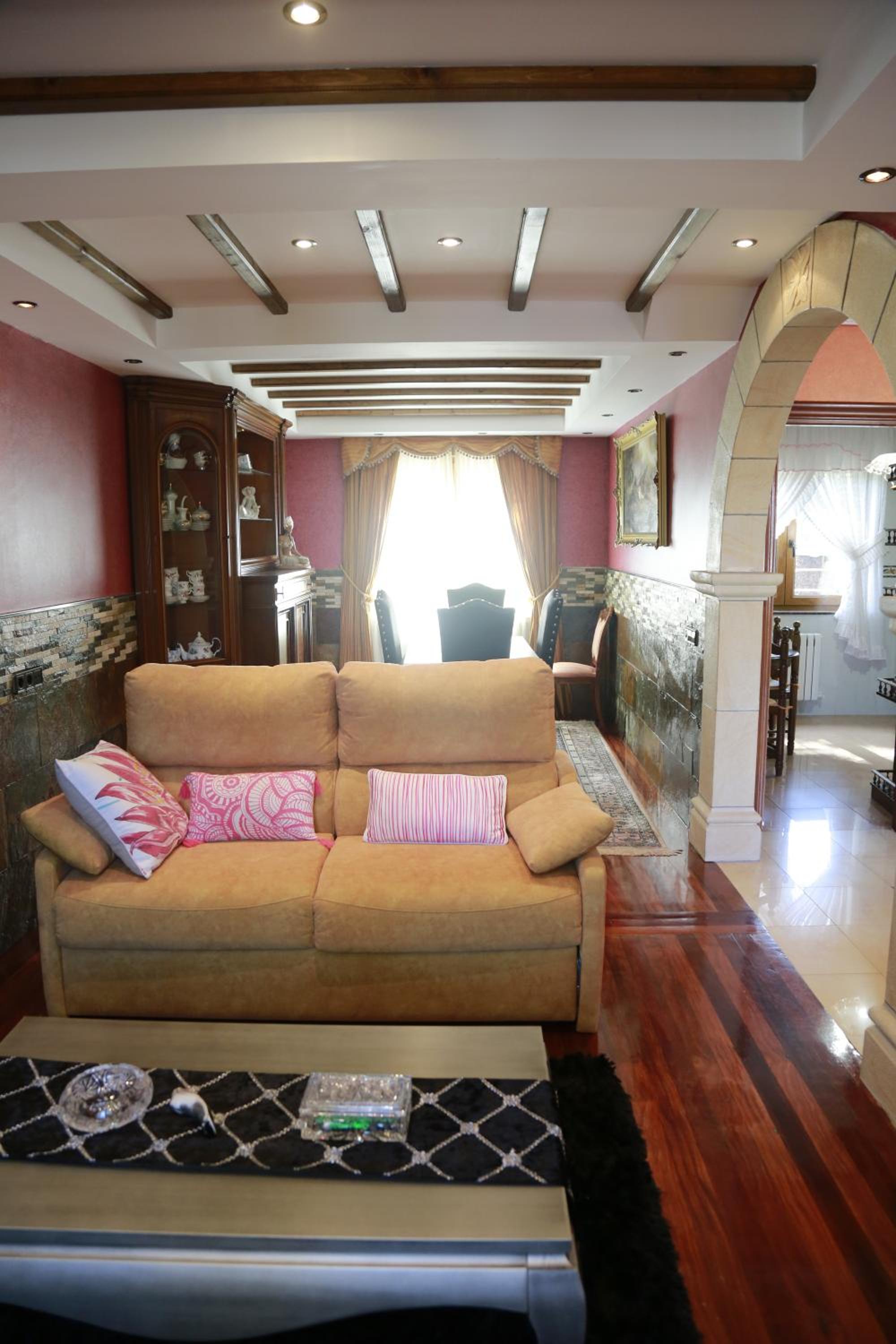 Apartamentos La Arena