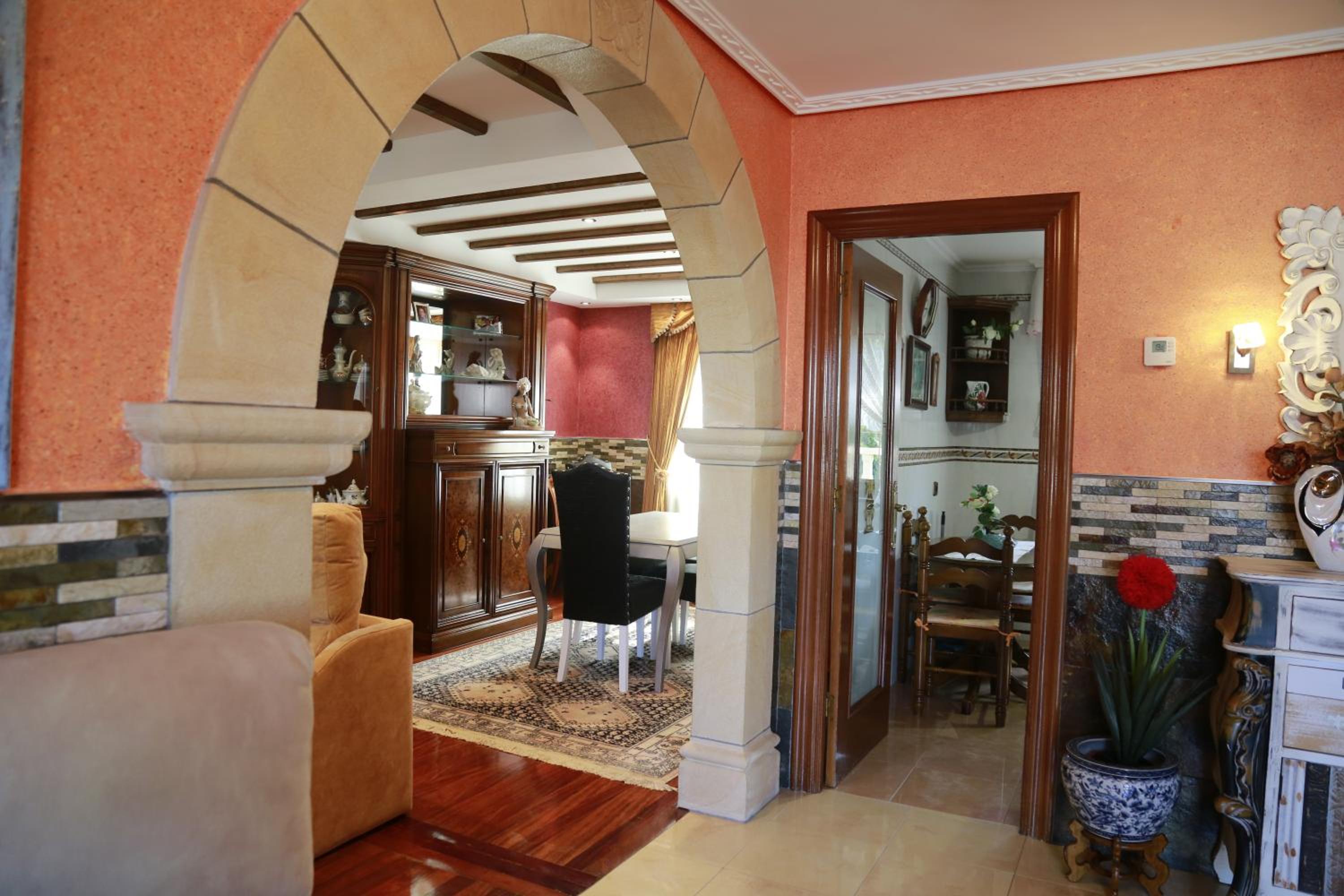 Apartamentos La Arena
