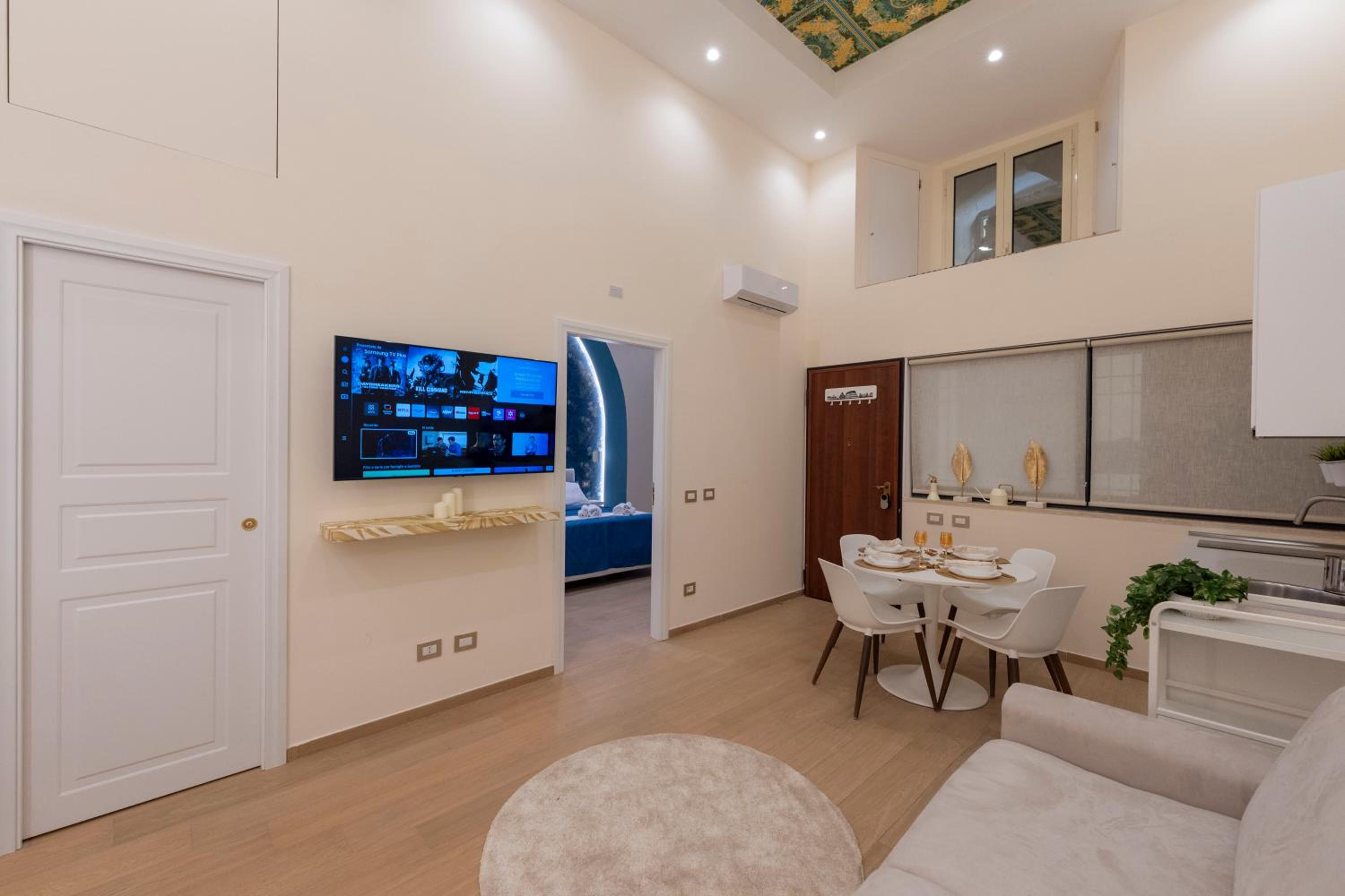 Colosseo Romantic Suite photo 3