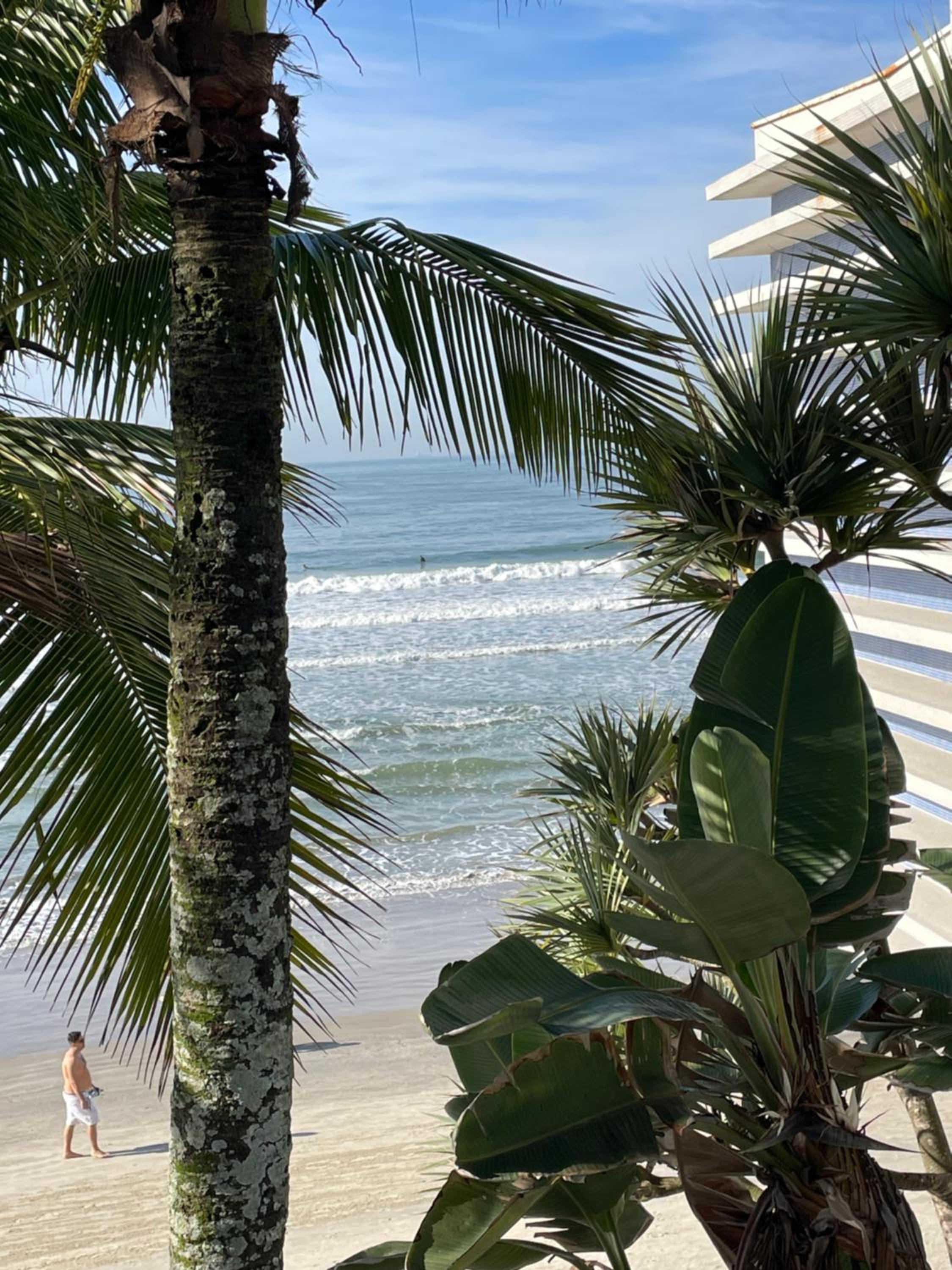 Condomínio edifício Prota no Guarujá - 80 M da praia