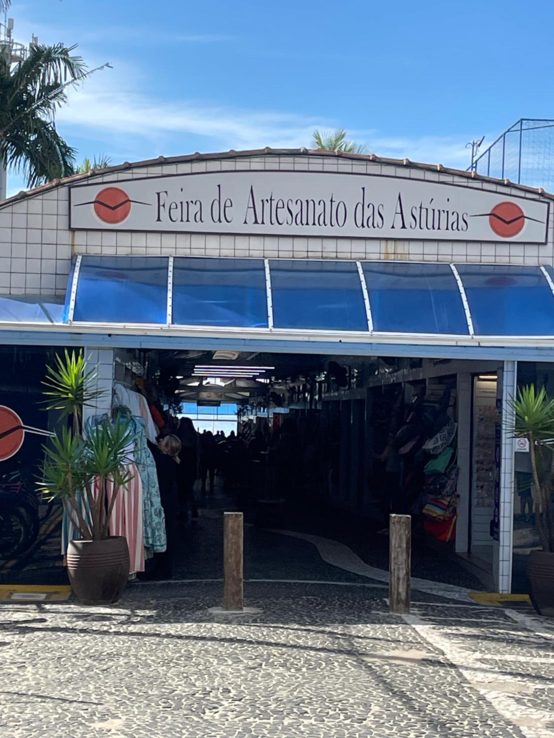 Condomínio edifício Prota no Guarujá - 80 M da praia