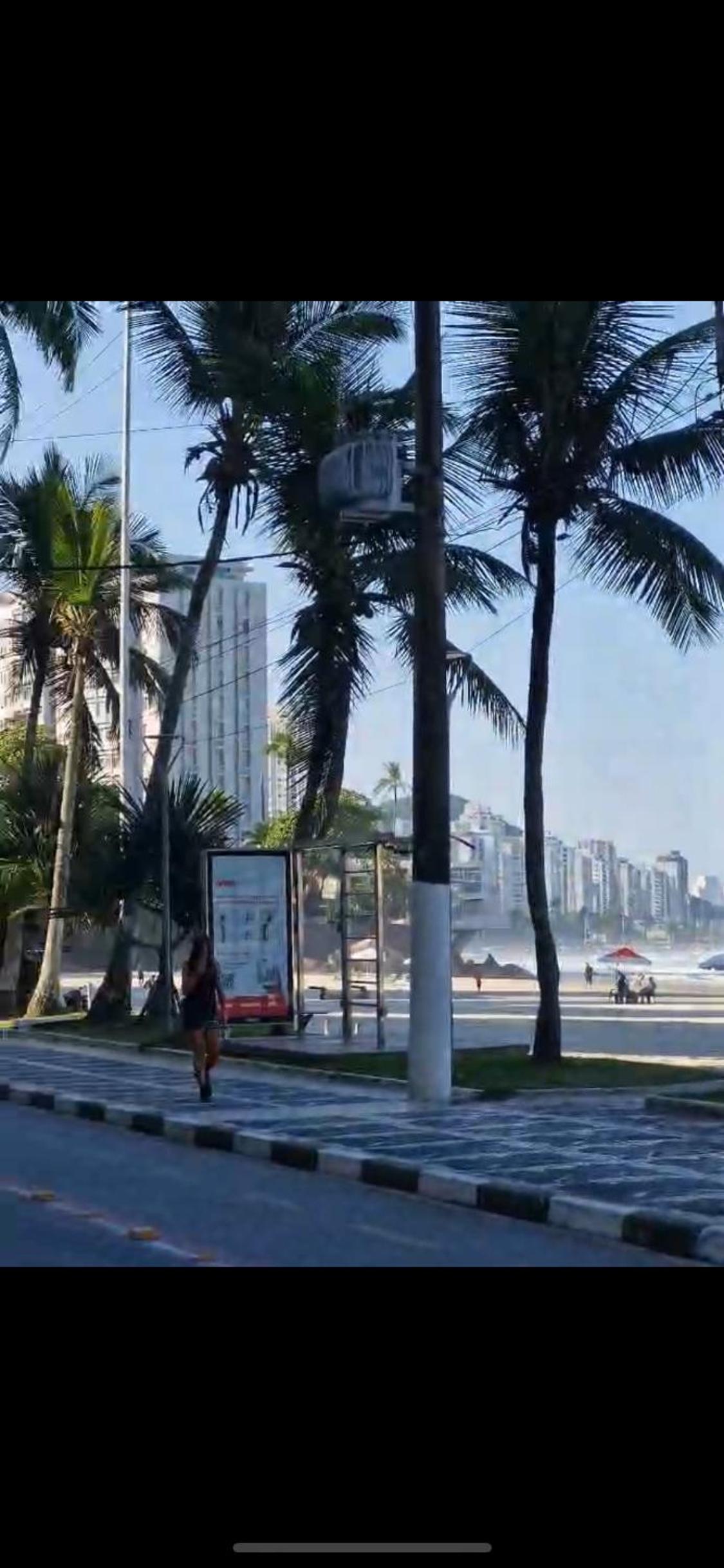 Condomínio edifício Prota no Guarujá - 80 M da praia