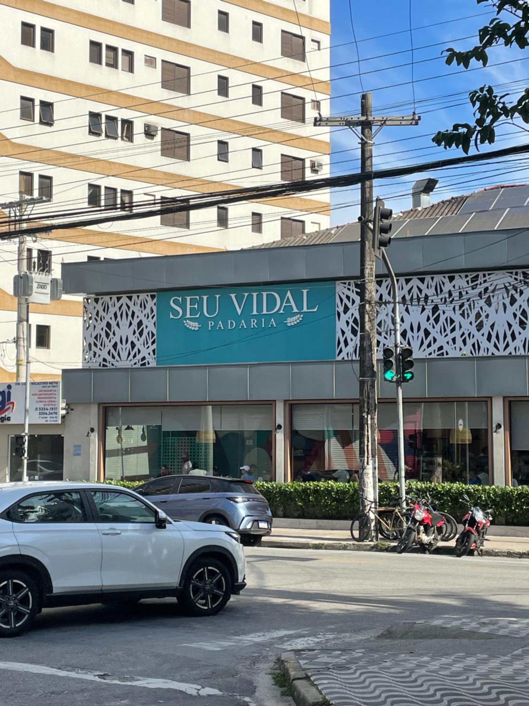 Condomínio edifício Prota no Guarujá - 80 M da praia