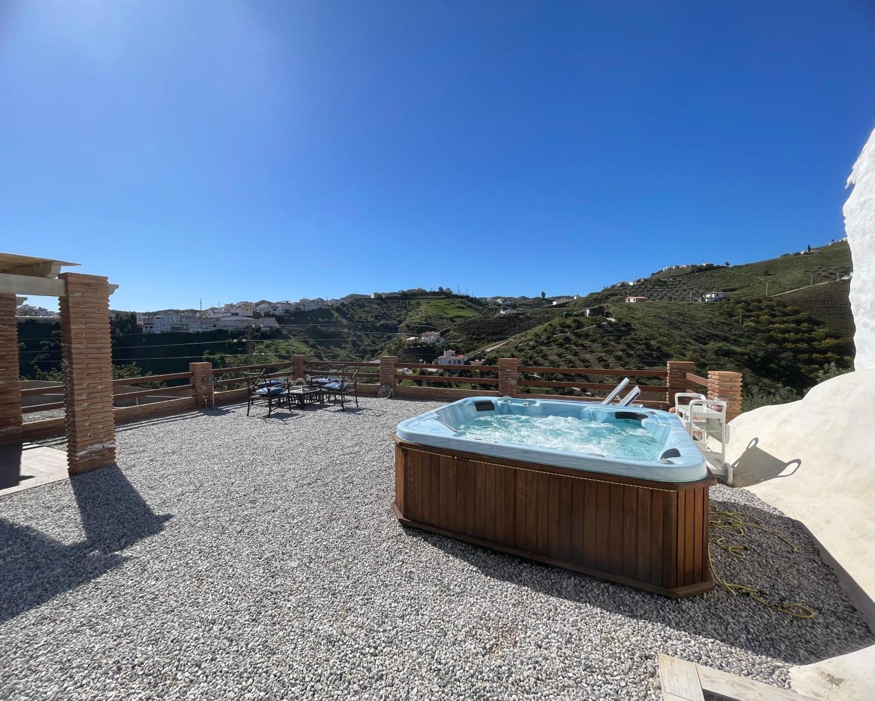 Evans Realty BQ Casa Vallejo & Jacuzzi & BBQ & Vistas
