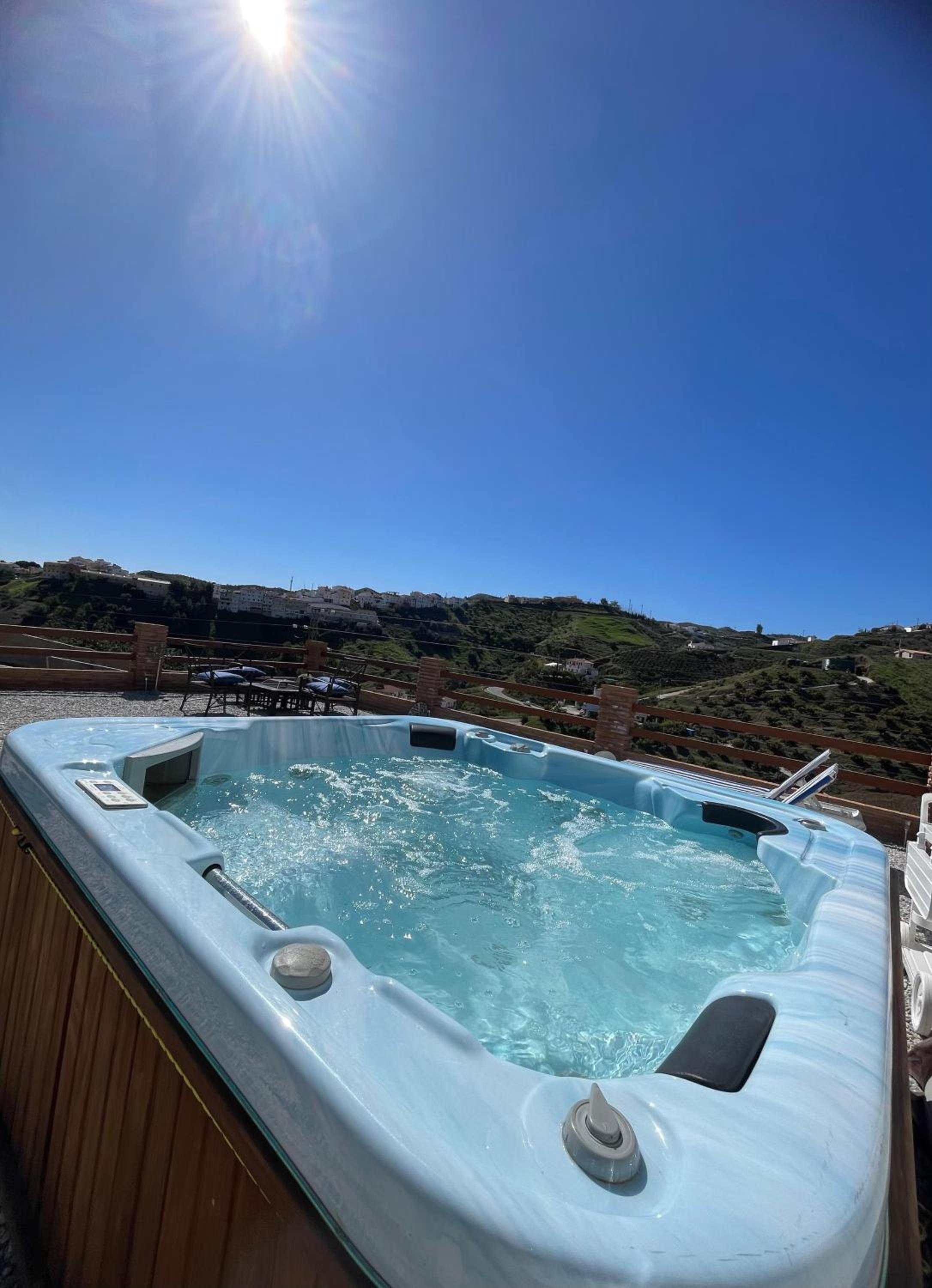 Evans Realty BQ Casa Vallejo & Jacuzzi & BBQ & Vistas