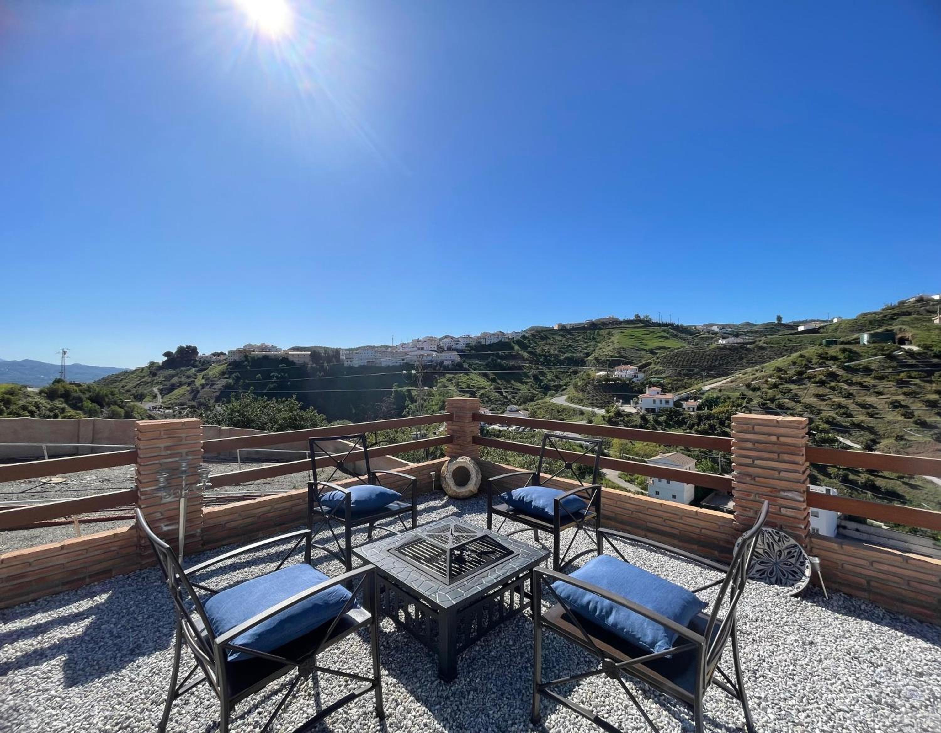 Evans Realty BQ Casa Vallejo & Jacuzzi & BBQ & Vistas