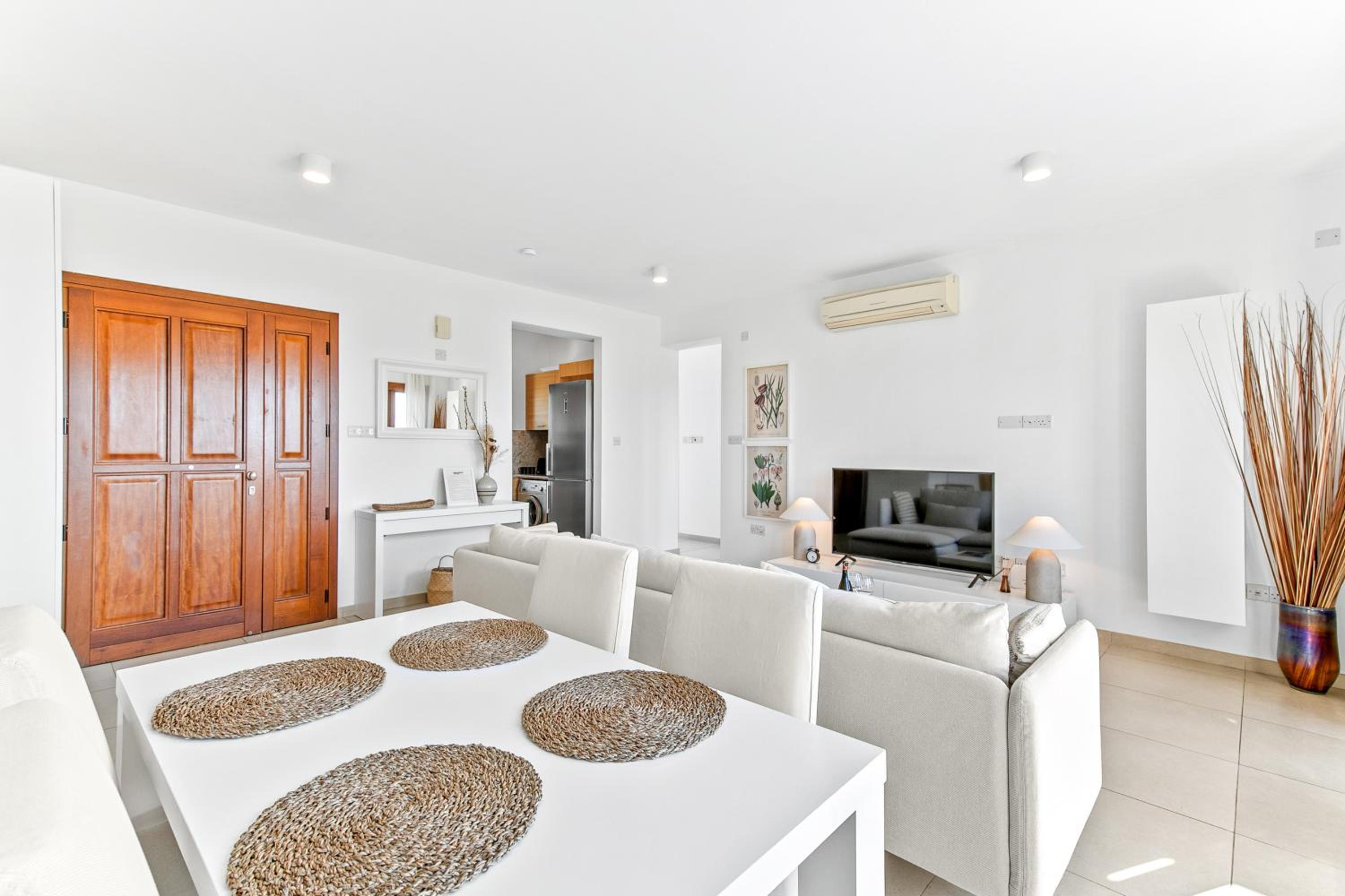 Apartment Theia with sea and sunset views, the Resort in Aphrodite Hills