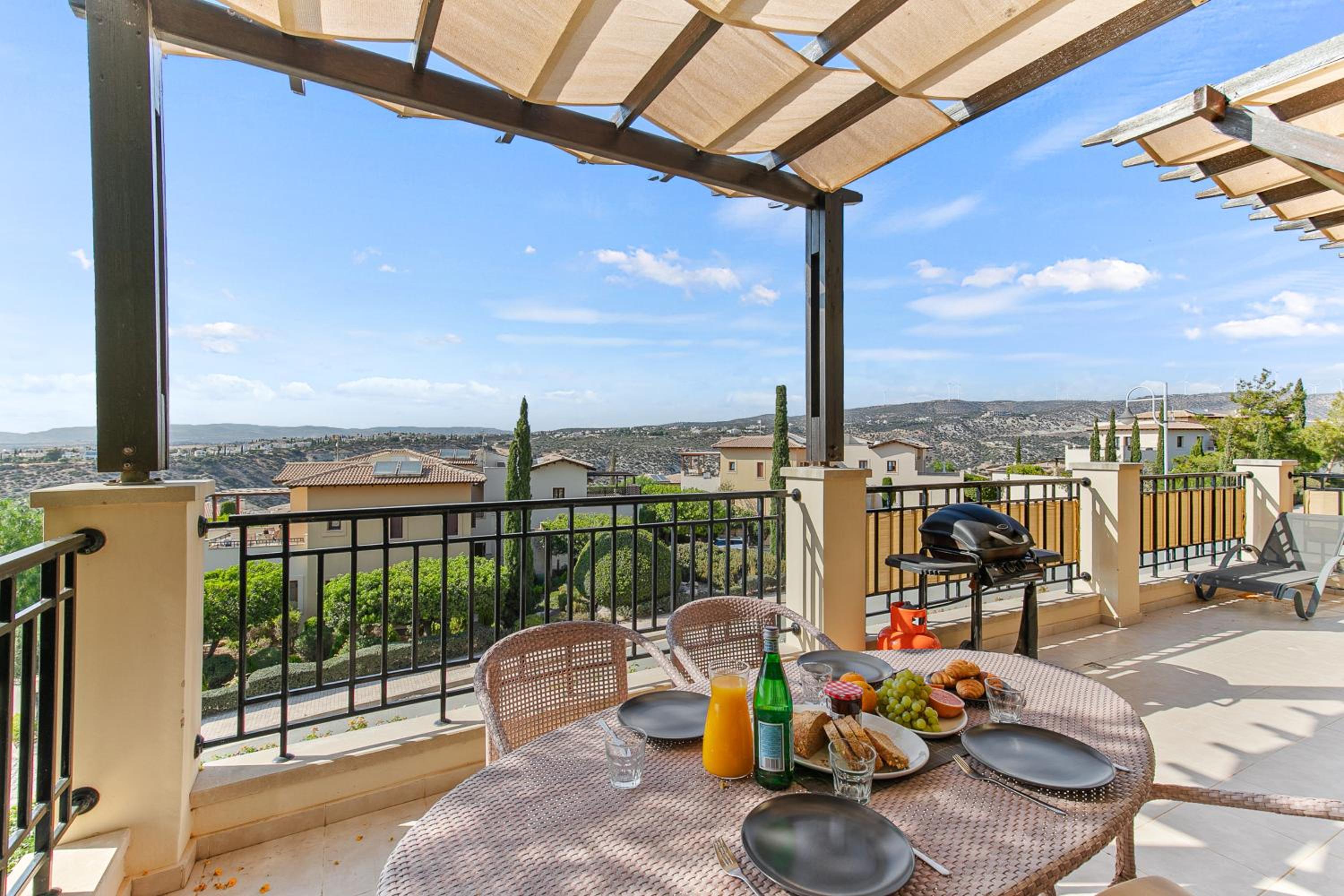 Apartment Theia with sea and sunset views, the Resort in Aphrodite Hills