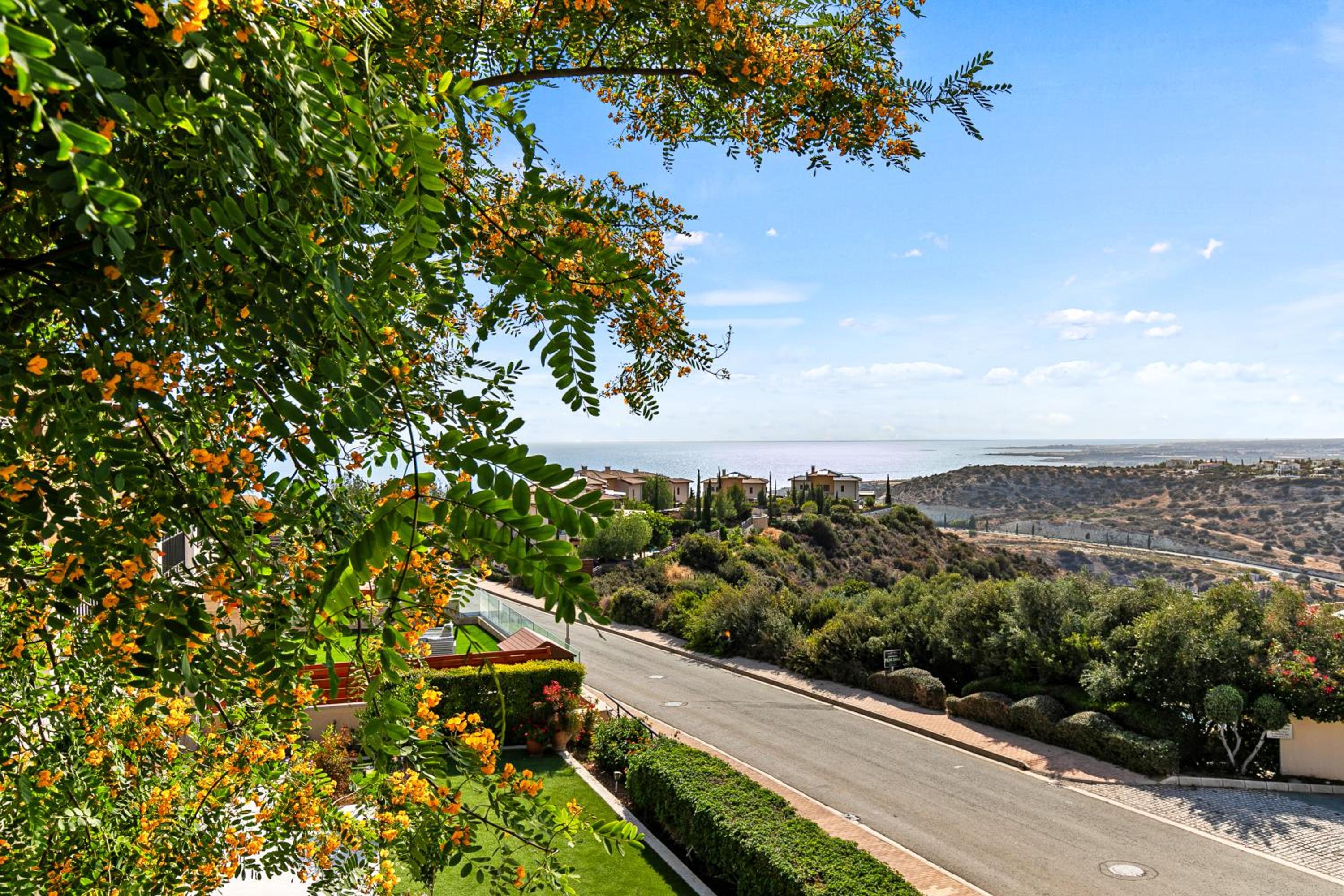 Apartment Theia with sea and sunset views, the Resort in Aphrodite Hills